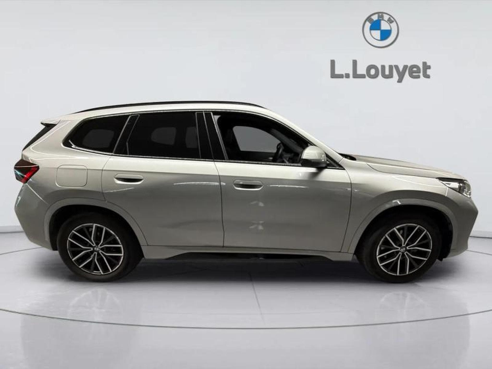 BMW X1 PACK M (2026) - Photo 3