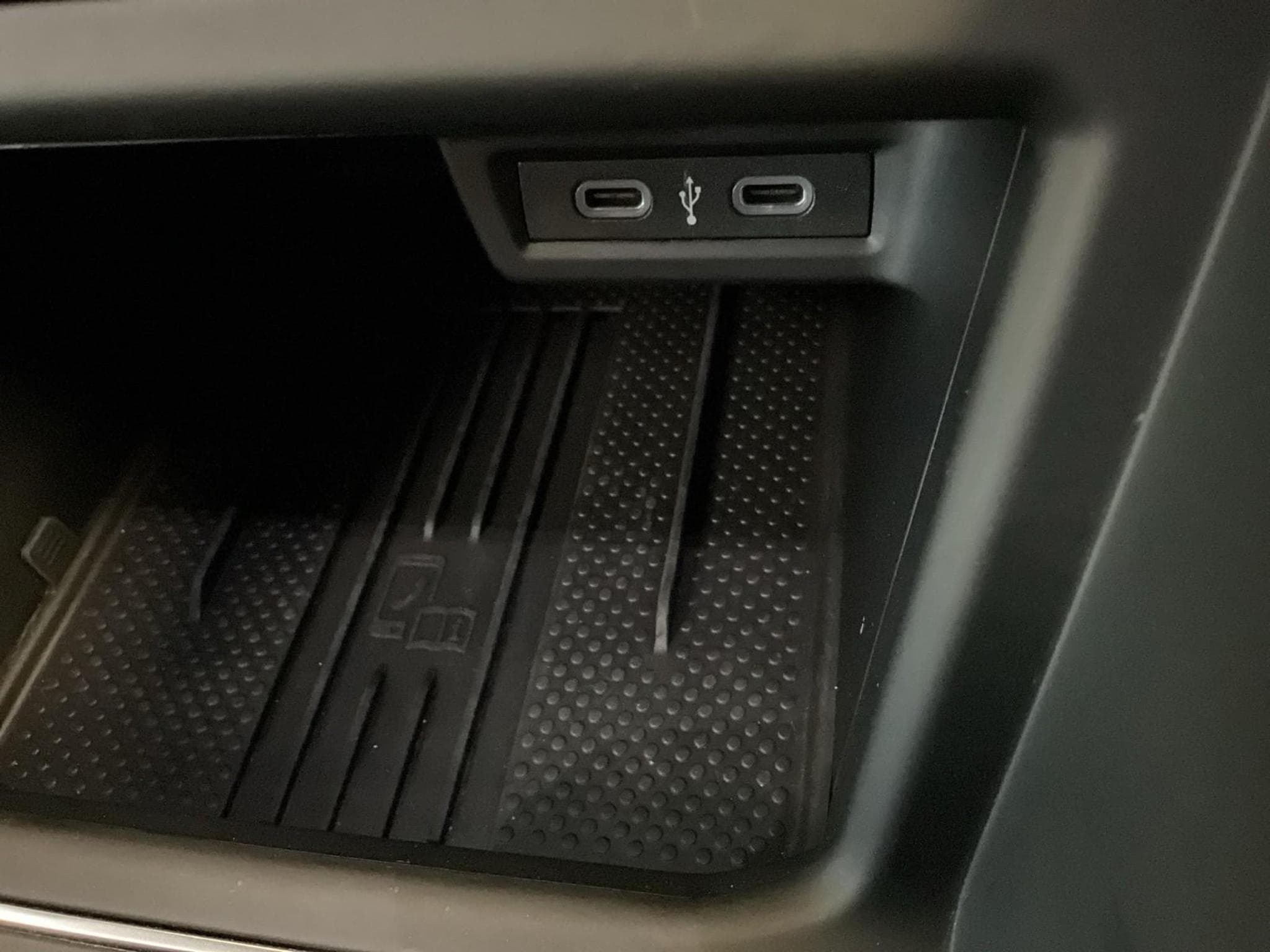 VW Polo R-Line+DSG+P.Assisted+P.Lumiere (2025) - Photo 17