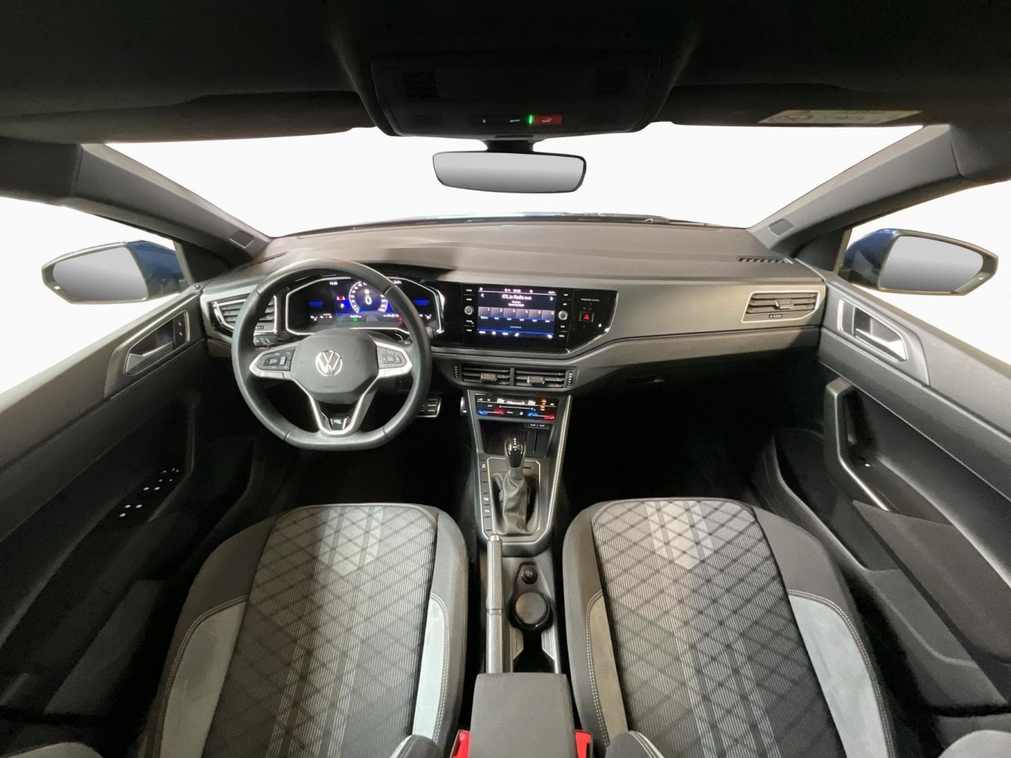 VW Polo R-Line+DSG+Park&Comf.+IQ-Drive (2025) - Photo 2