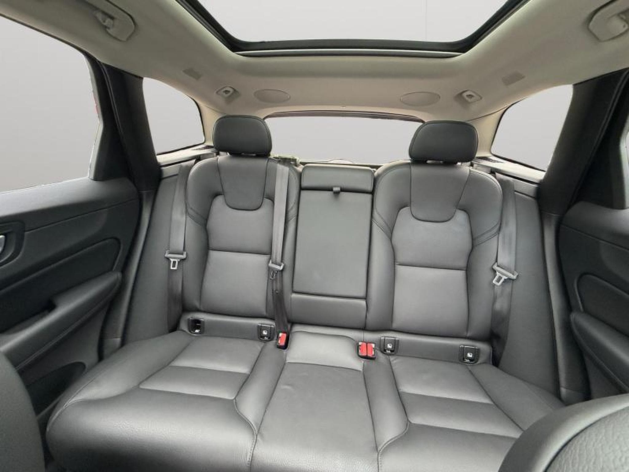 Volvo XC60 T8 Ultra Bright / Hybride (2024) - Photo 13