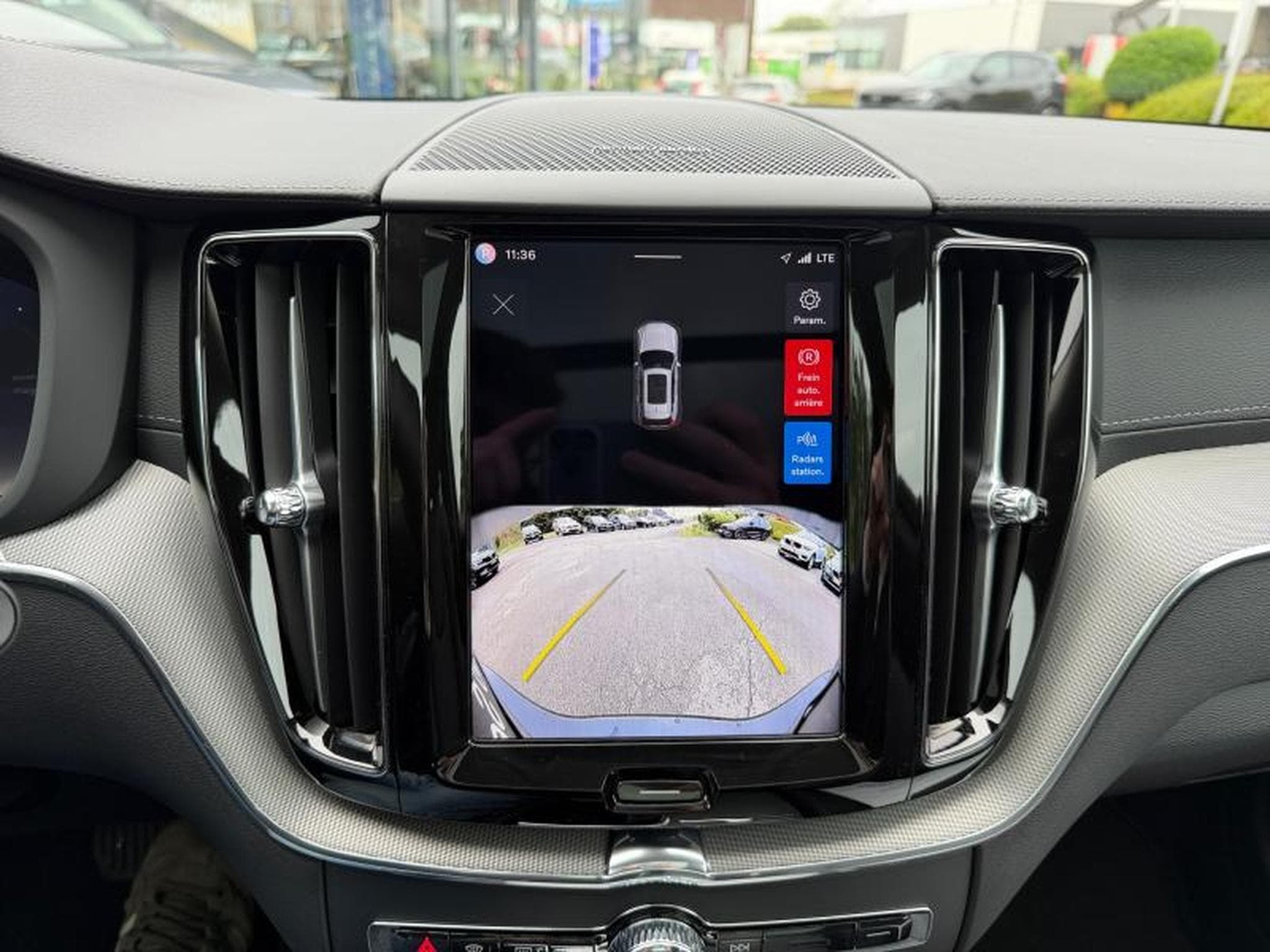 Volvo XC60 T8 Ultra Bright / Hybride (2024) - Photo 17