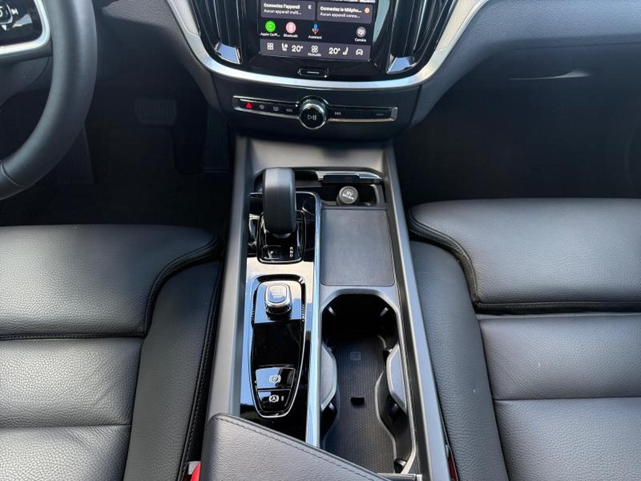 Volvo V60 B4 Plus Dark / Essence (2025) - Photo 11