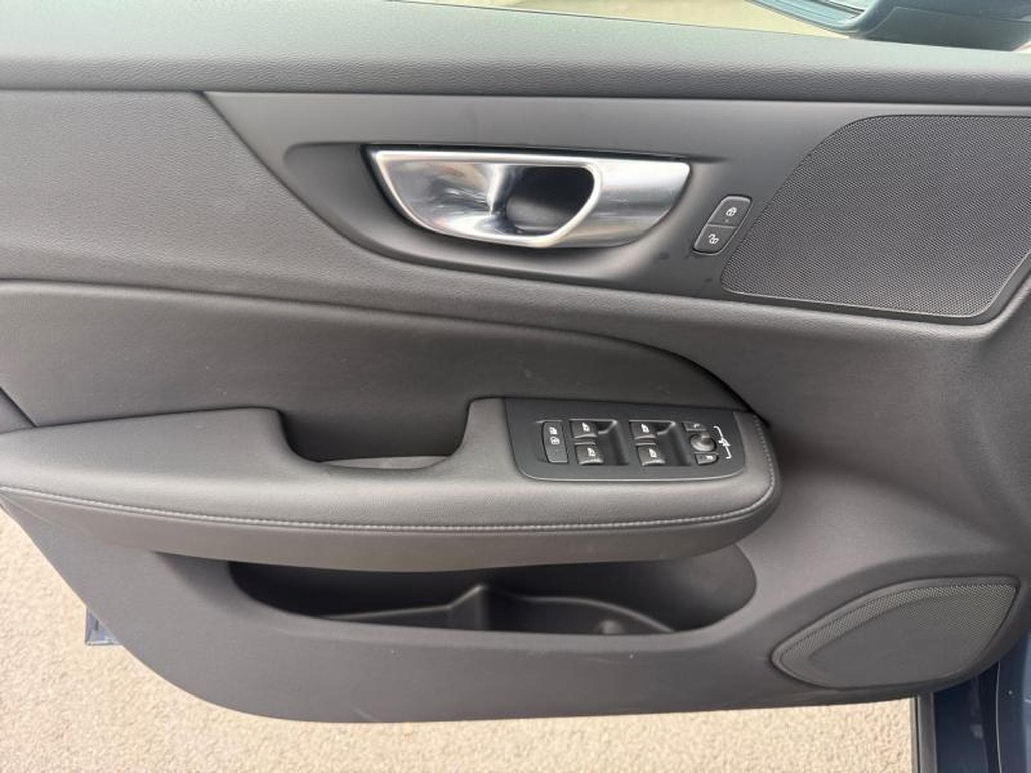 Volvo V60 B4 Core / Essence (2025) - Photo 20