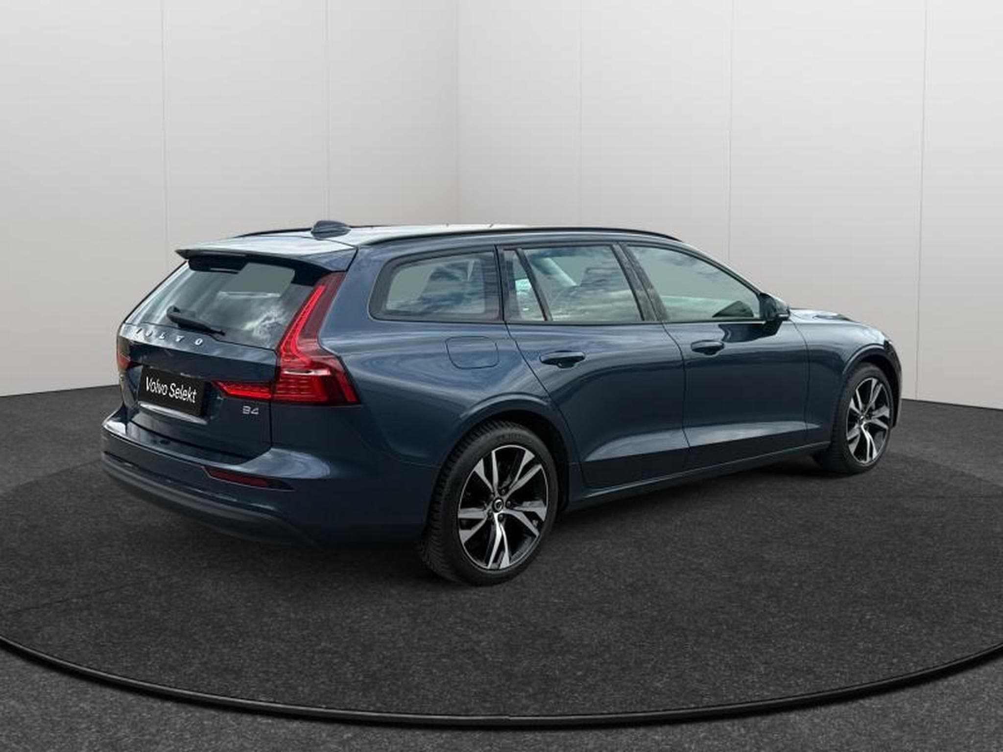 Volvo V60 B4 Core / Essence (2025) - Photo 5