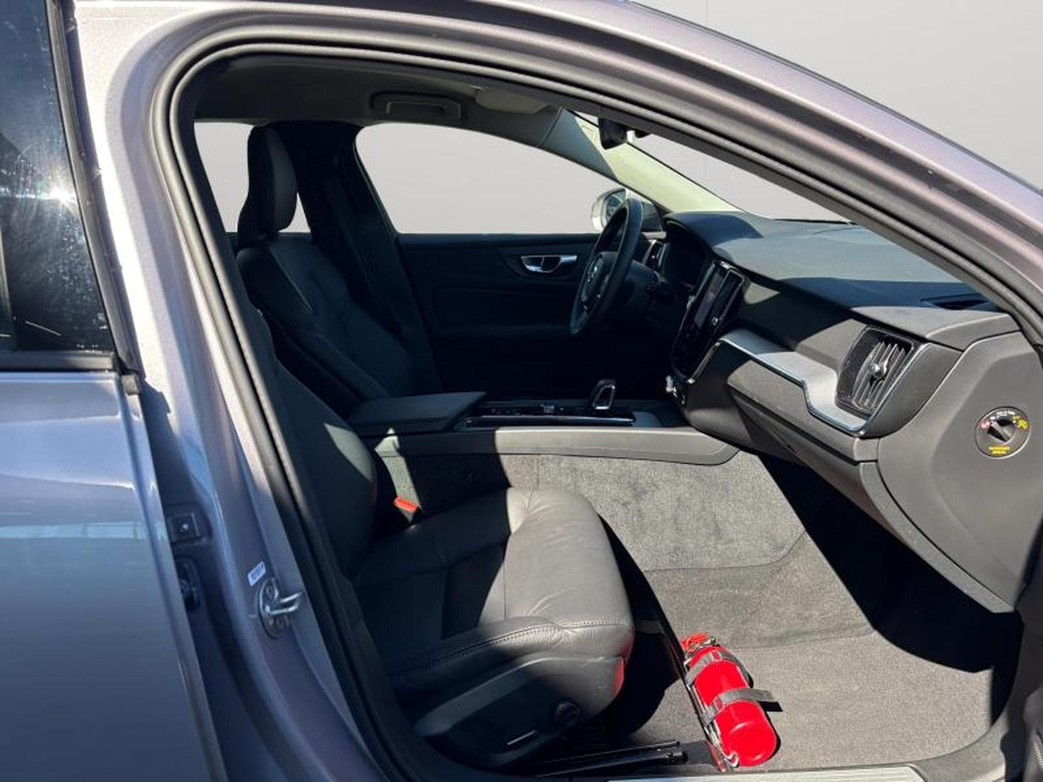 Volvo V60 B4 Core / Essence (2025) - Photo 15
