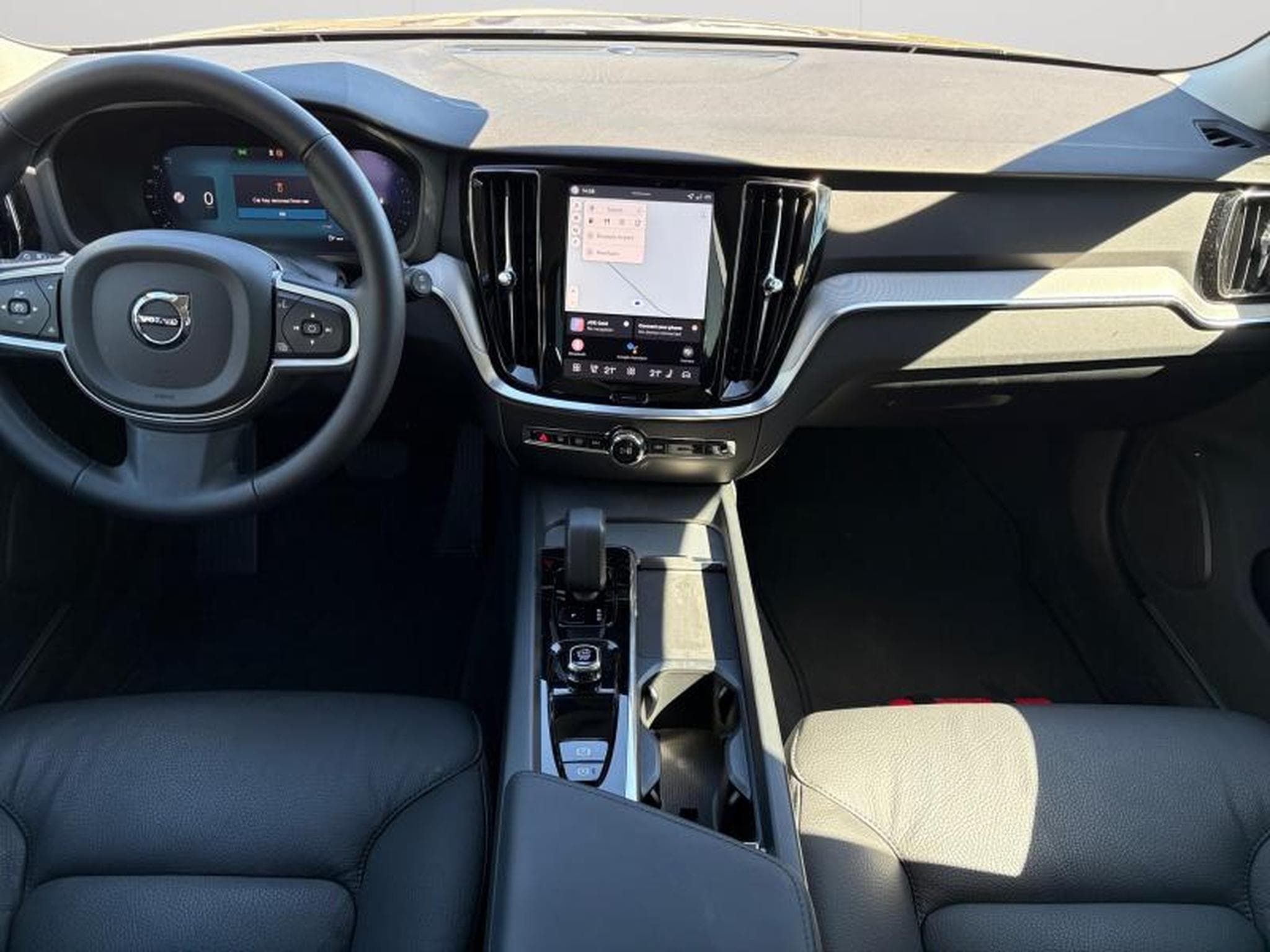 Volvo V60 B4 Core / Essence (2025) - Photo 3