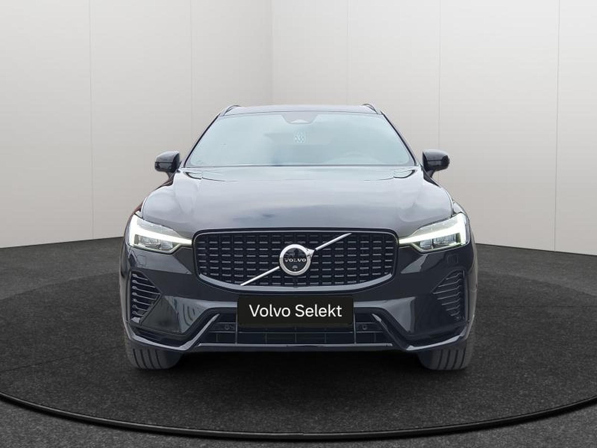 Volvo XC60 T6 Plus Dark / Hybride KIT HIVER INCLUS (2025) - Photo 8
