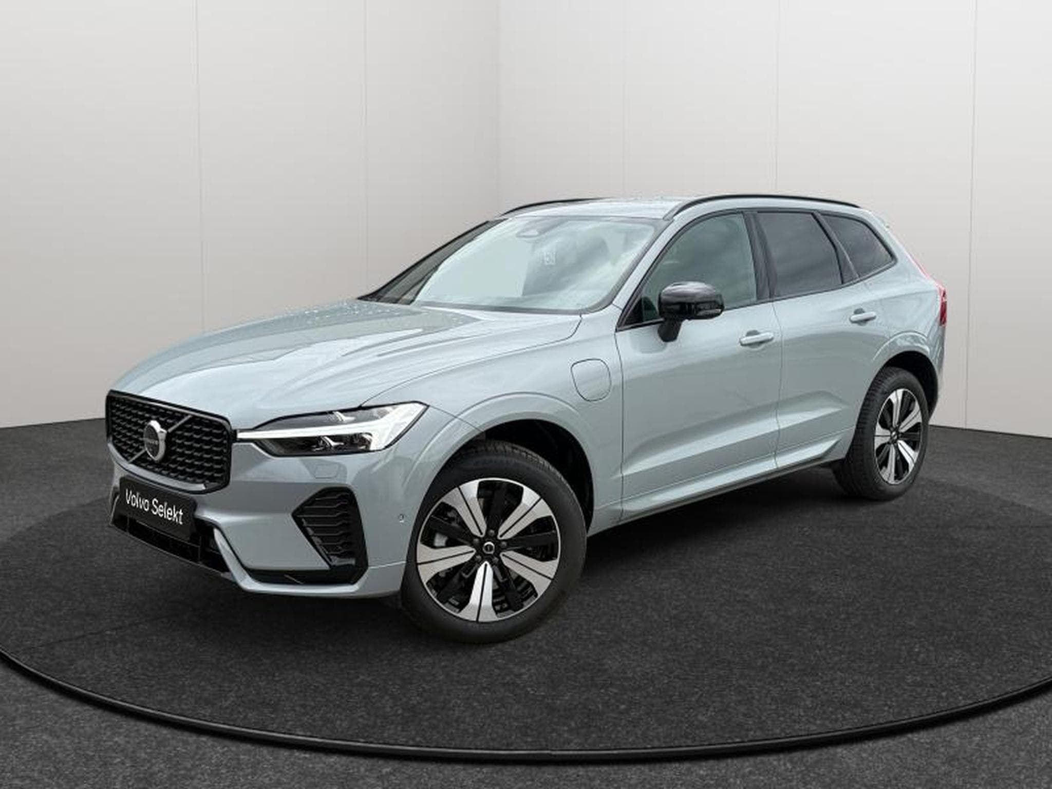 Volvo XC60 T6 Plus Dark / Hybride (2025) - Photo 1