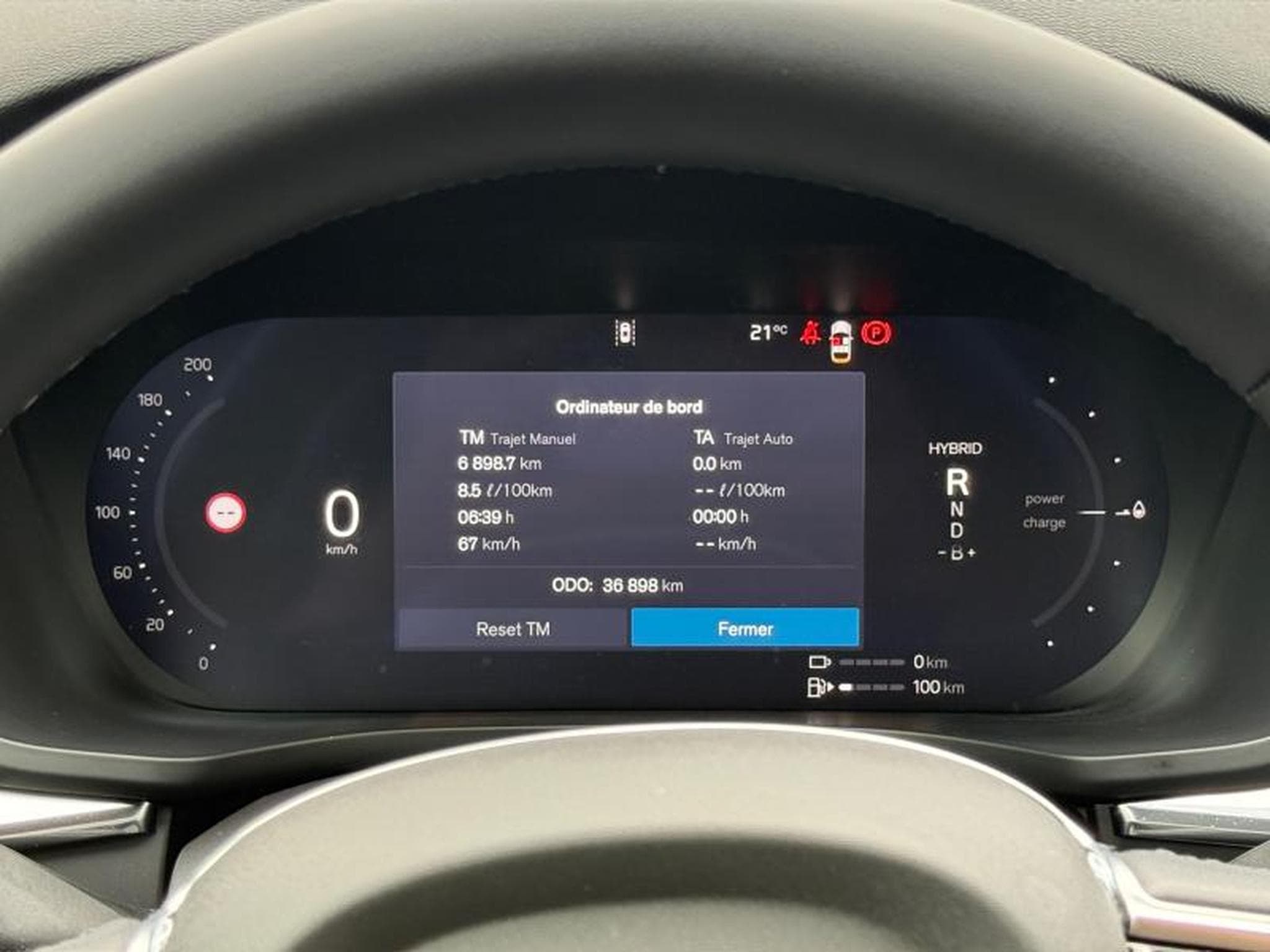 Volvo XC60 T6 Plus Dark / Hybride (2025) - Photo 18