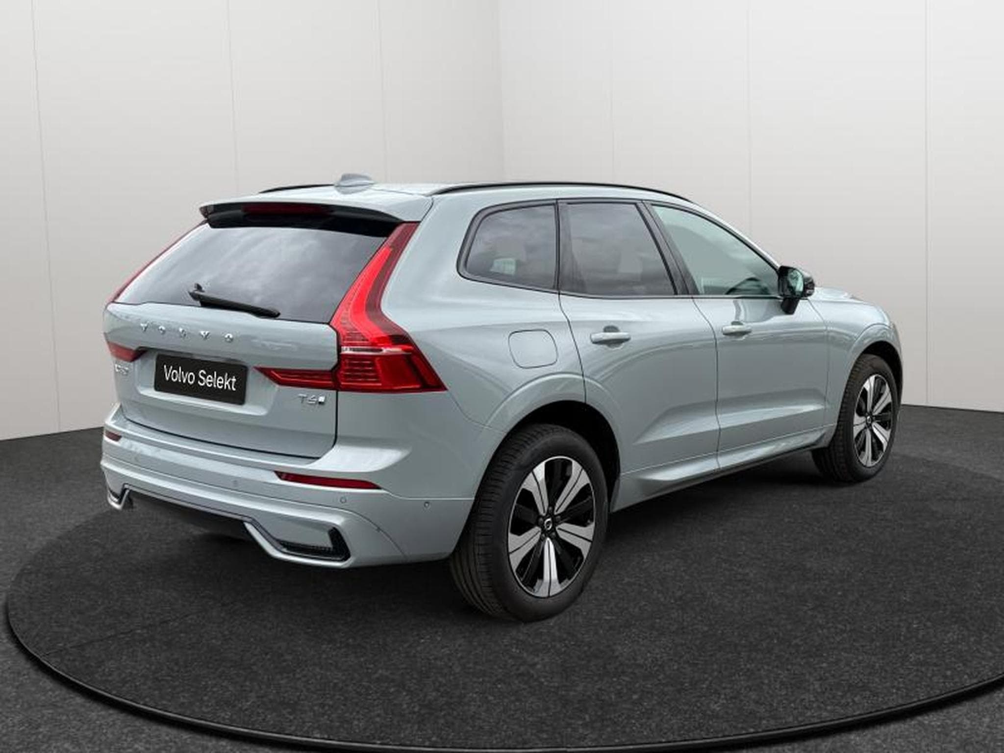 Volvo XC60 T6 Plus Dark / Hybride (2025) - Photo 5