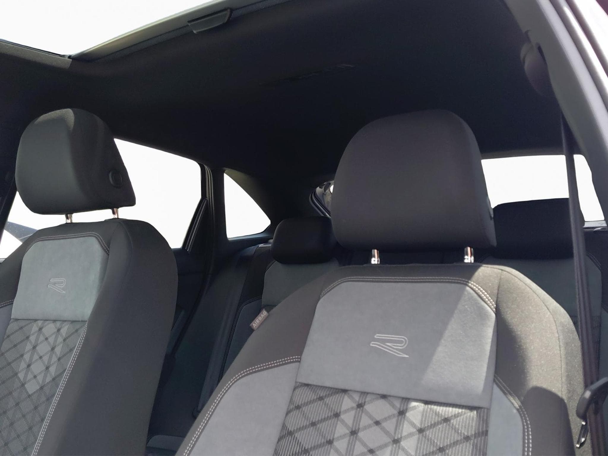 VW Taigo R-Line (2026) - Photo 16