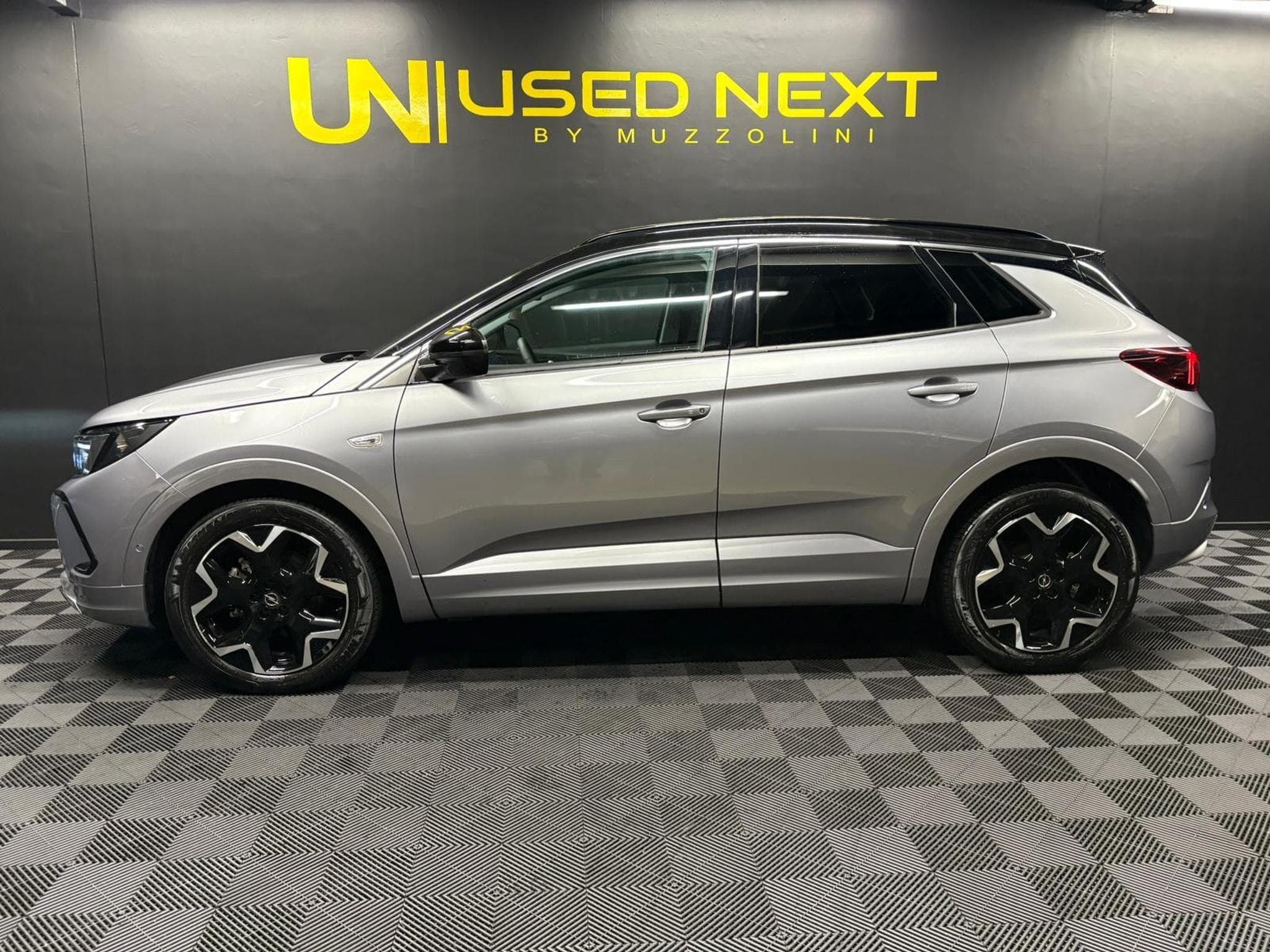 Opel Grandland ULTIMATE 1.5 DIESEL 130 EAT8 (2024) - Photo 4