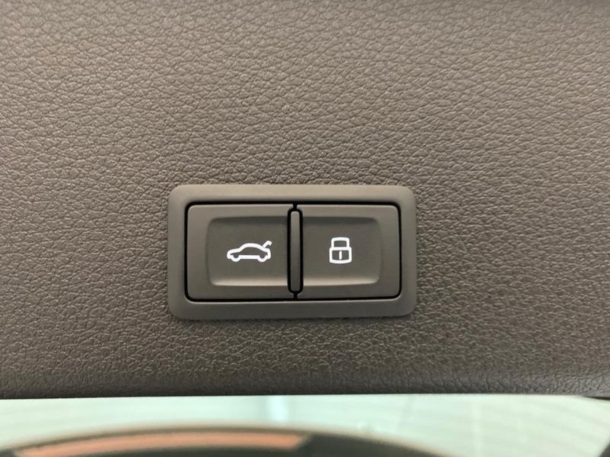 Audi e-tron -57% 55 408ch e-quattro (2021) - Photo 14