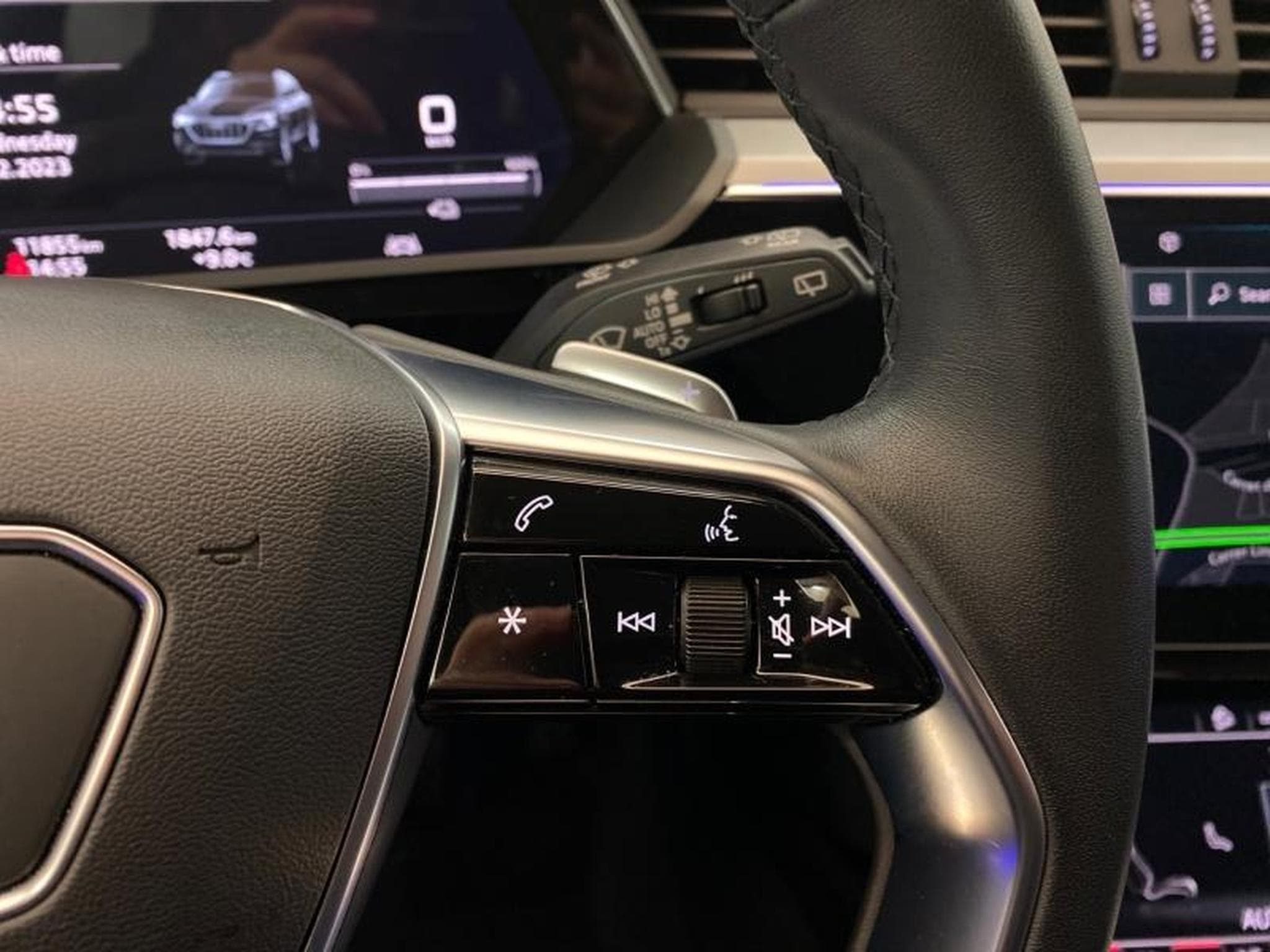 Audi e-tron -57% 55 408ch e-quattro (2021) - Photo 16