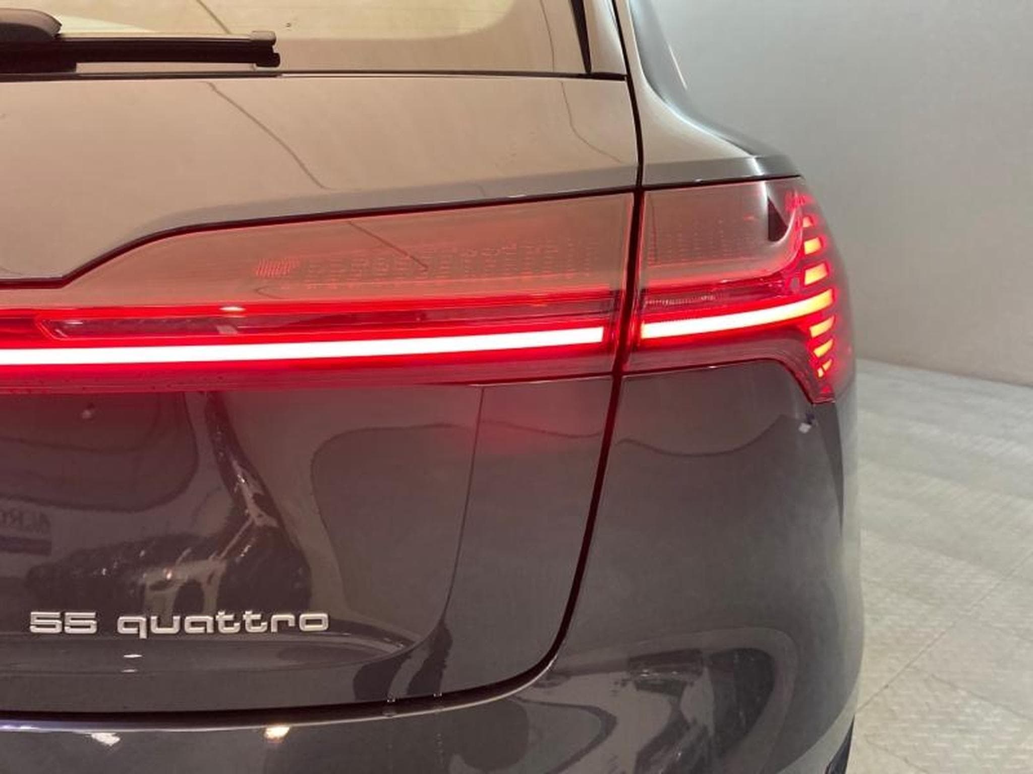 Audi e-tron -57% 55 408ch e-quattro (2021) - Photo 19