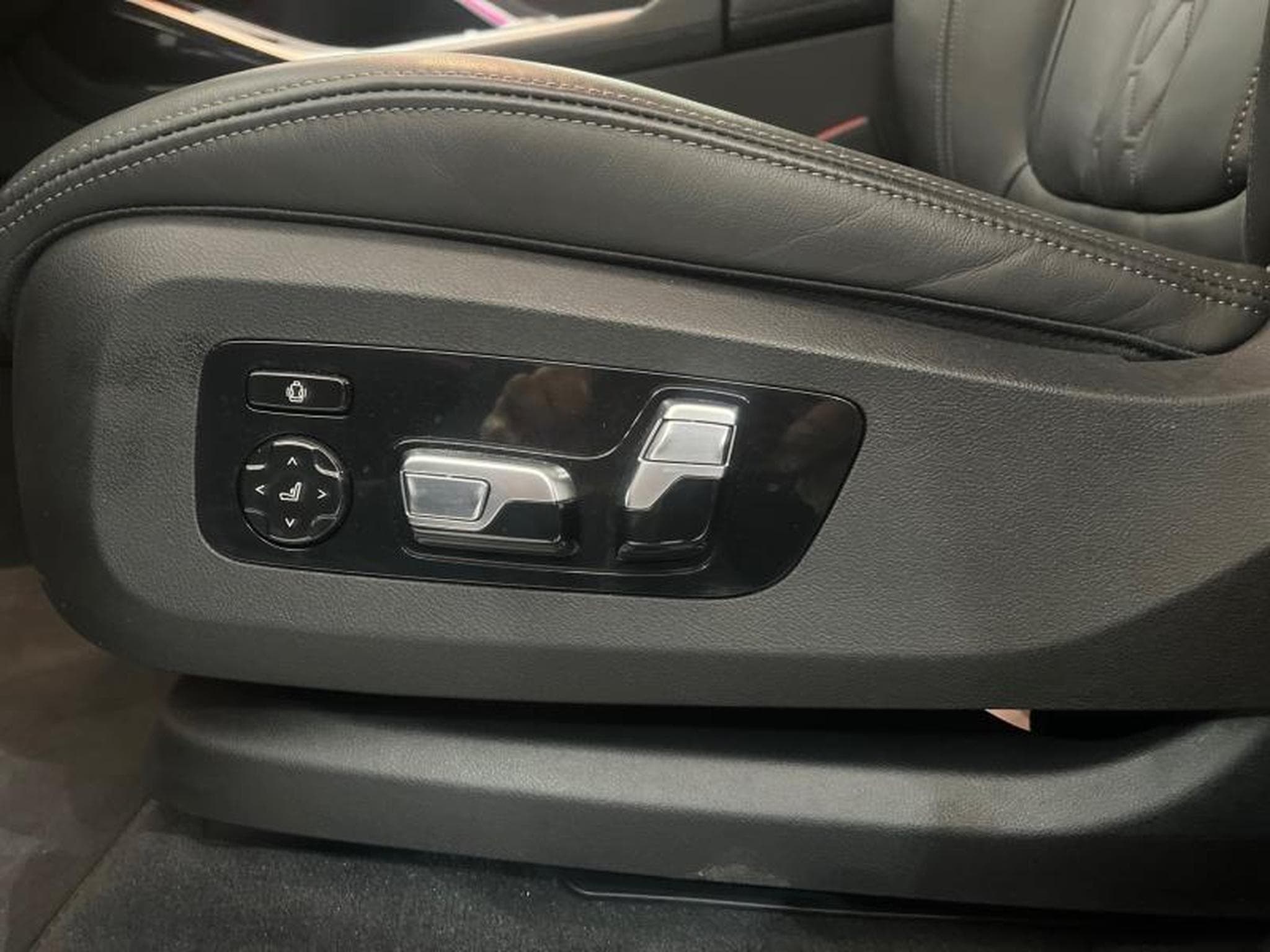 BMW X7 -35% M60iA xDrive 530ch M Performance (2023) - Photo 20