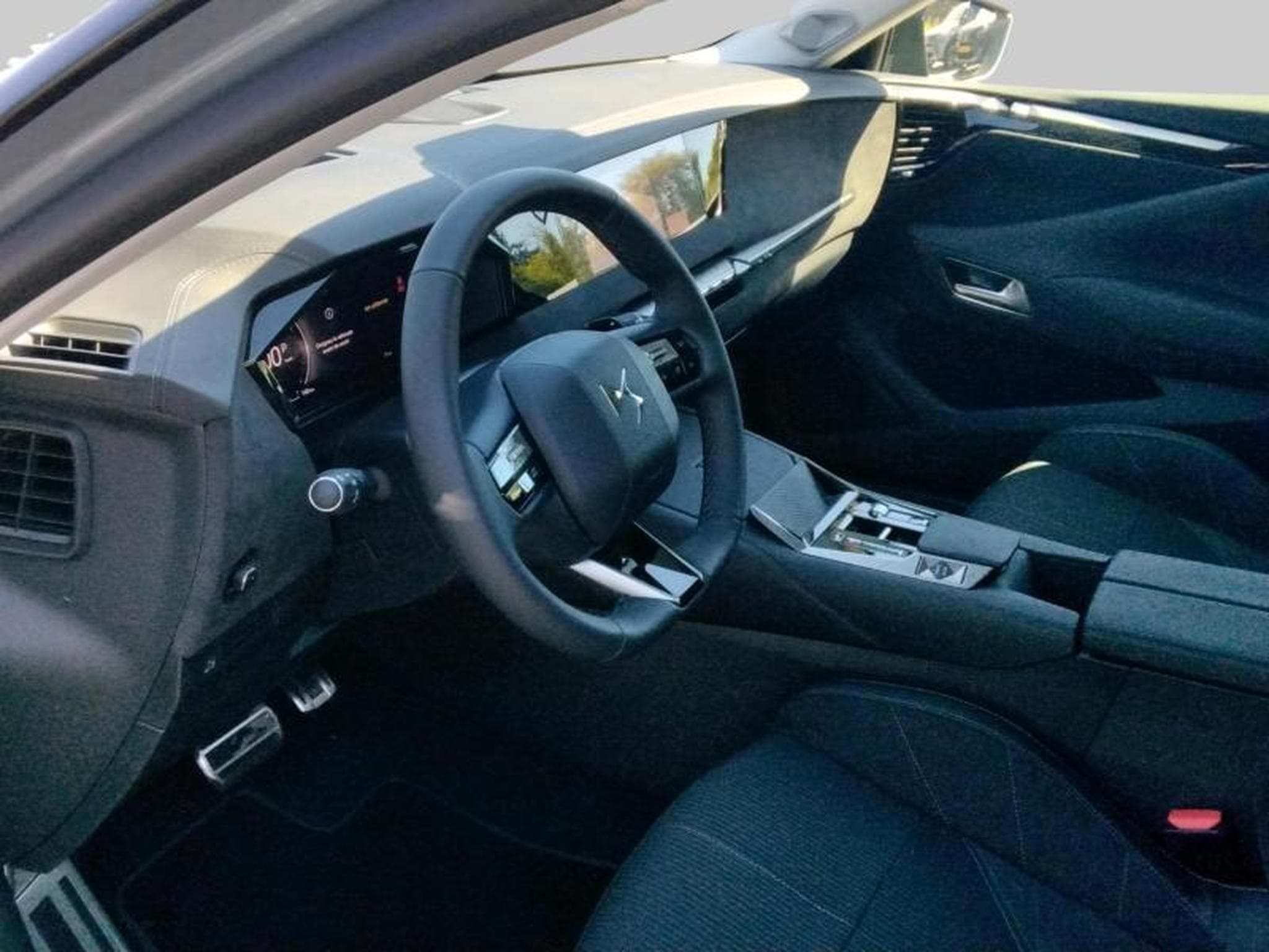 DS Automobiles DS4 ETOILE (2026) - Photo 11