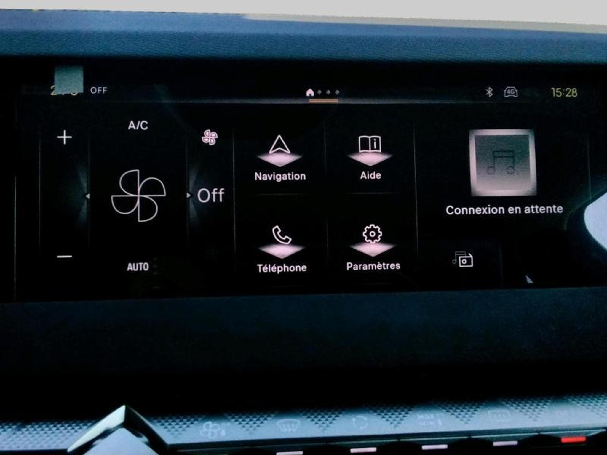 DS Automobiles DS4 ETOILE (2026) - Photo 18