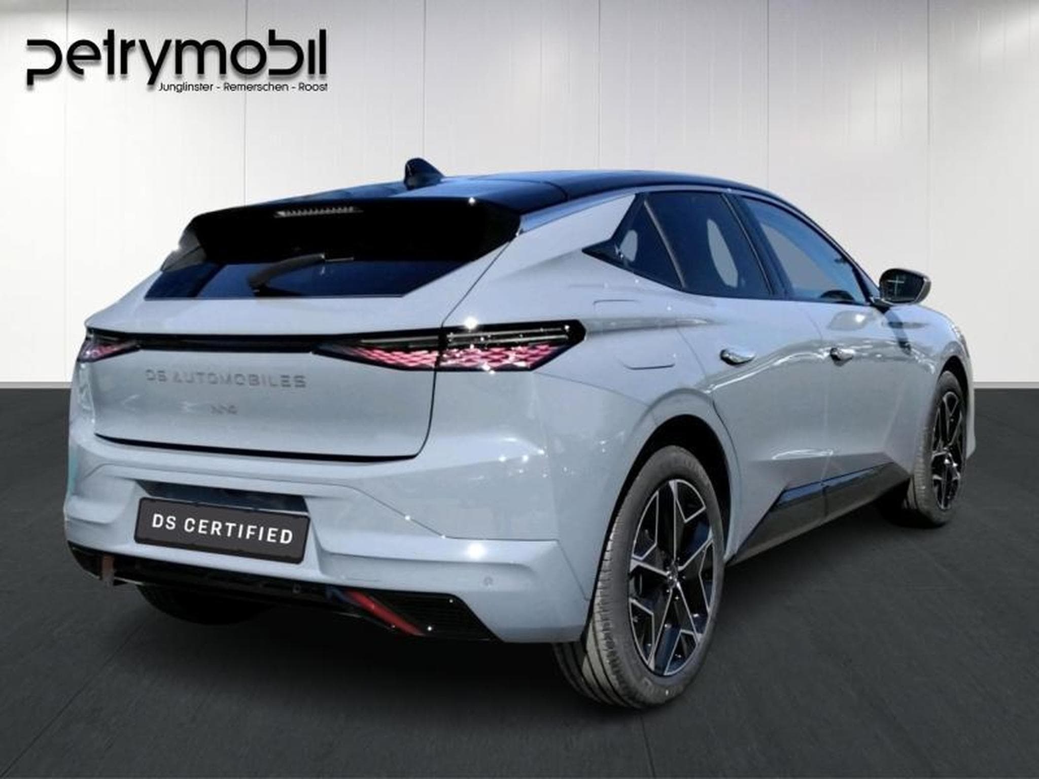 DS Automobiles DS4 ETOILE (2026) - Photo 4