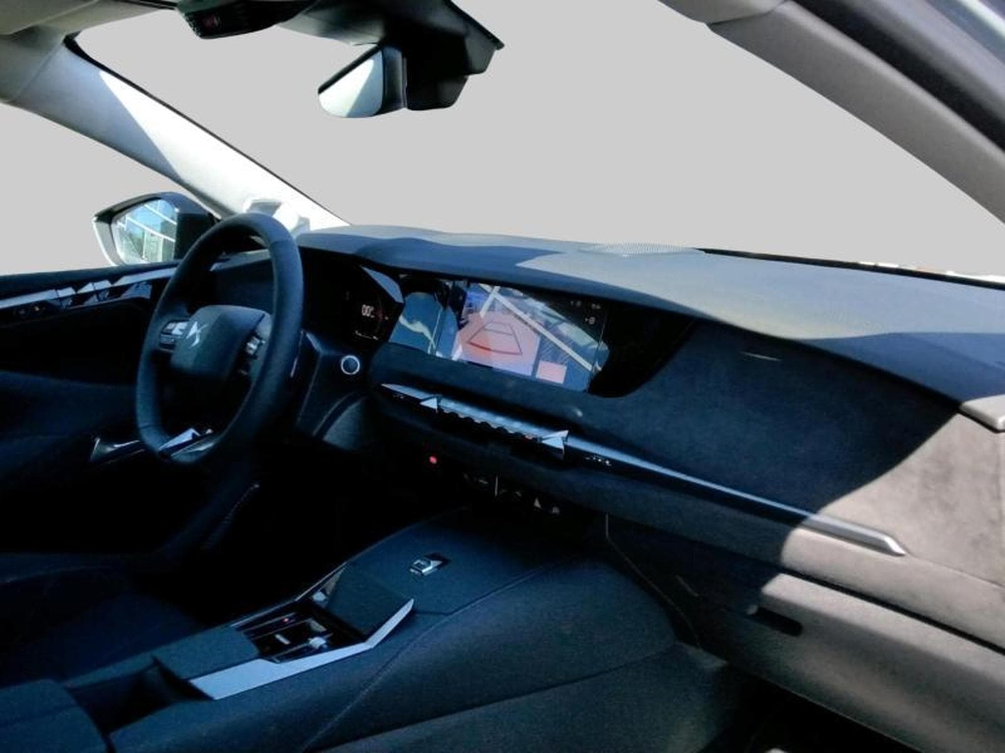 DS Automobiles DS4 ETOILE (2026) - Photo 9