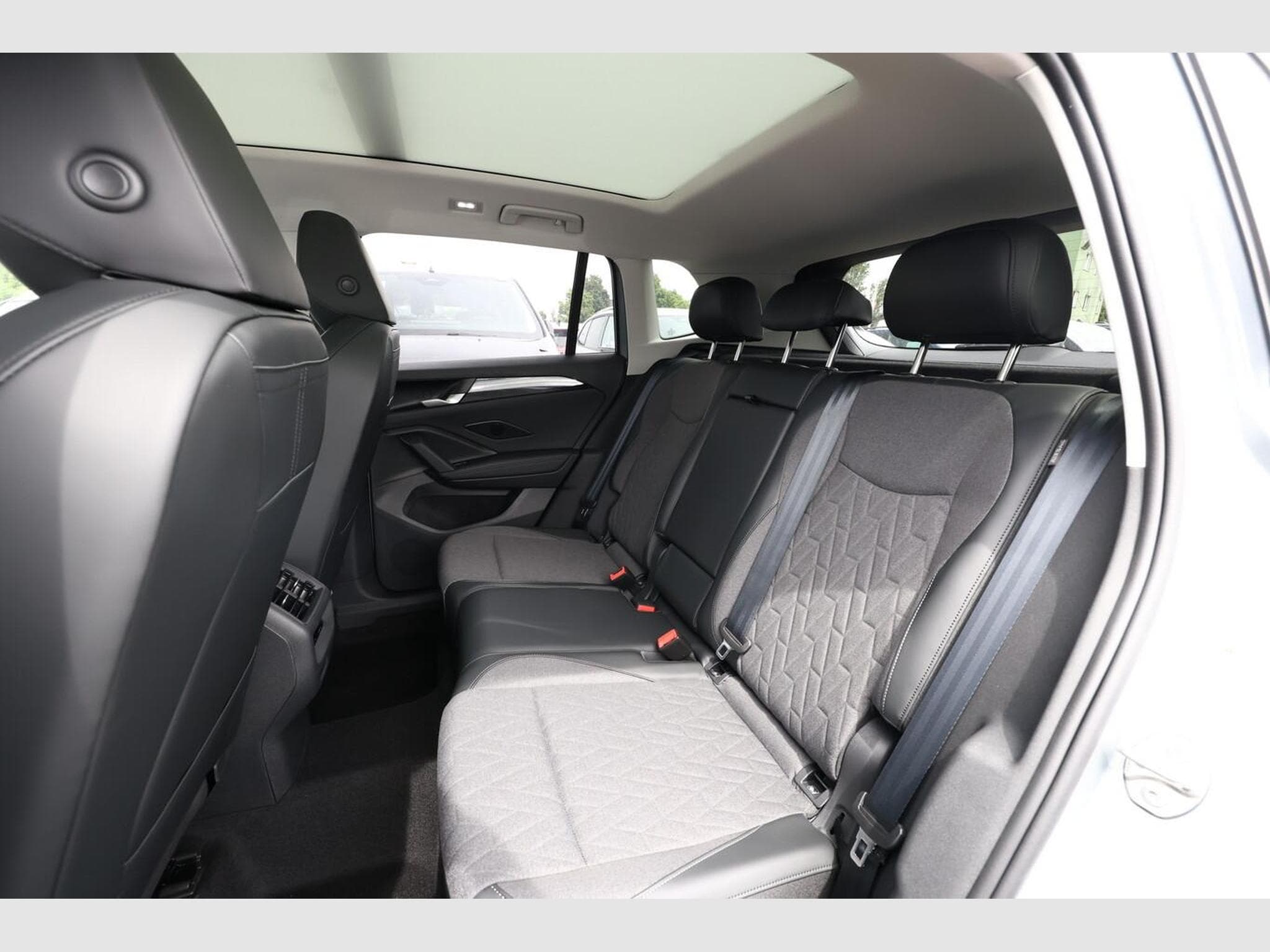 VW Tiguan DSG LED+ IQ.DRIVE (2026) - Photo 10