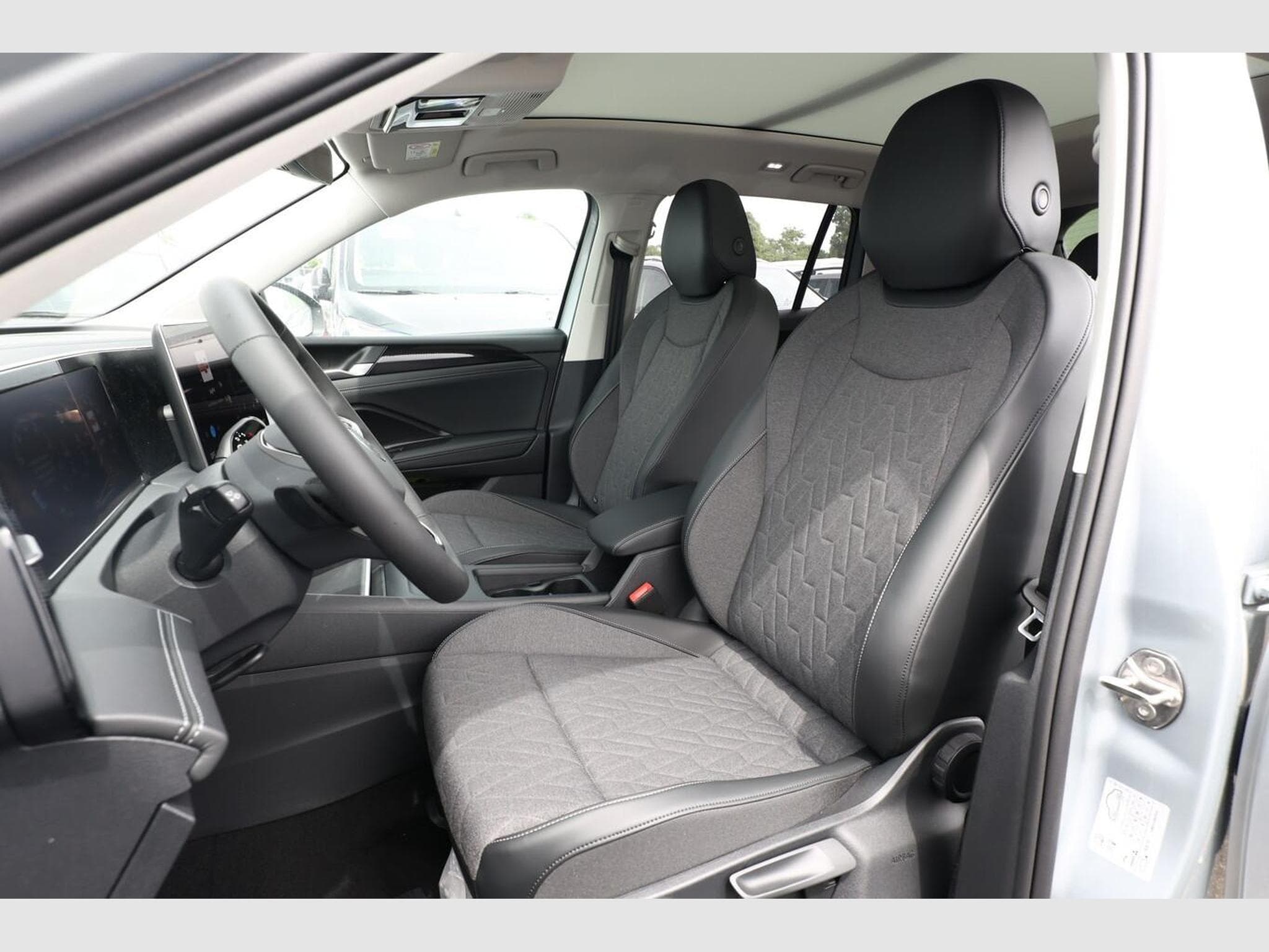 VW Tiguan DSG LED+ IQ.DRIVE (2026) - Photo 6