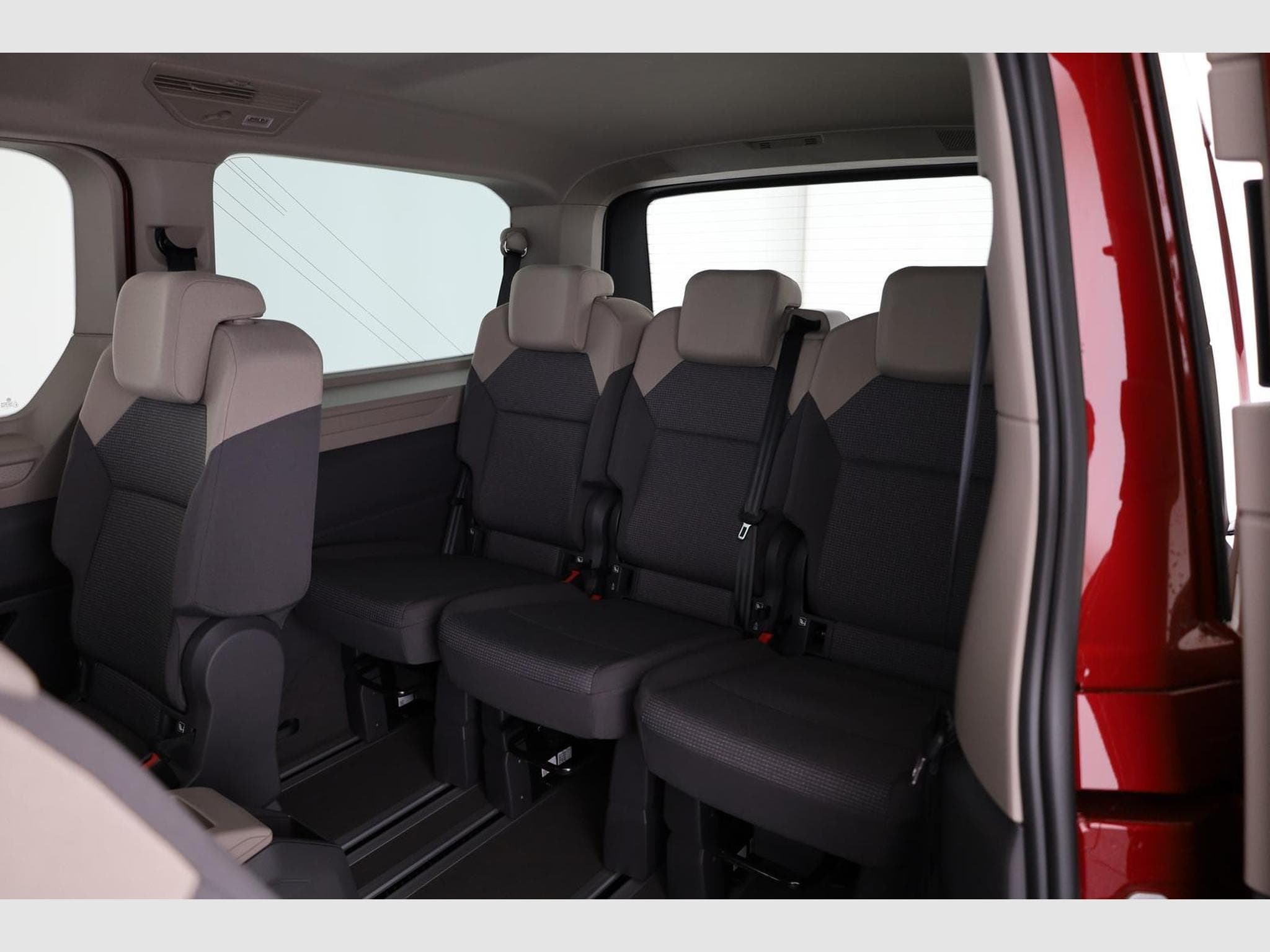 VW T7 eHybrid 4M Business (2026) - Photo 11