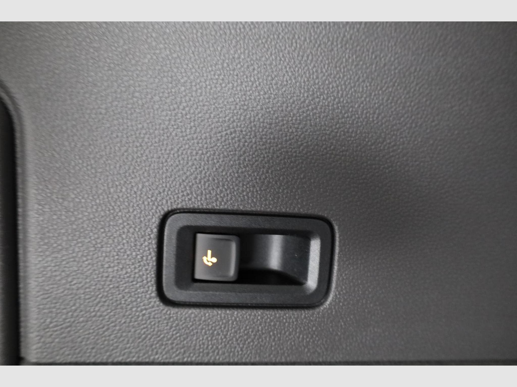 VW T7 eHybrid 4M Business (2026) - Photo 14