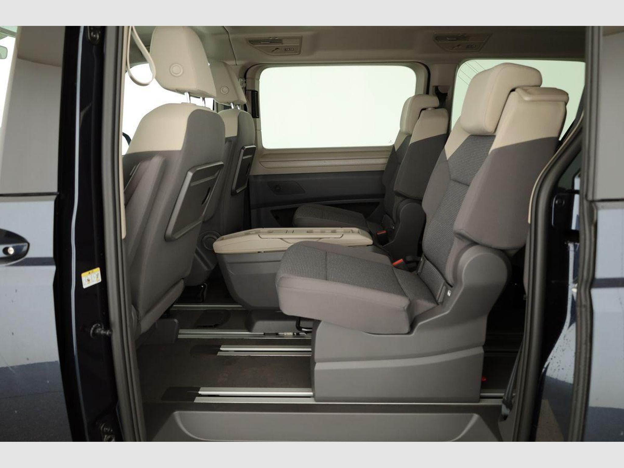 VW T7 eHybrid 4M Business (2026) - Photo 10