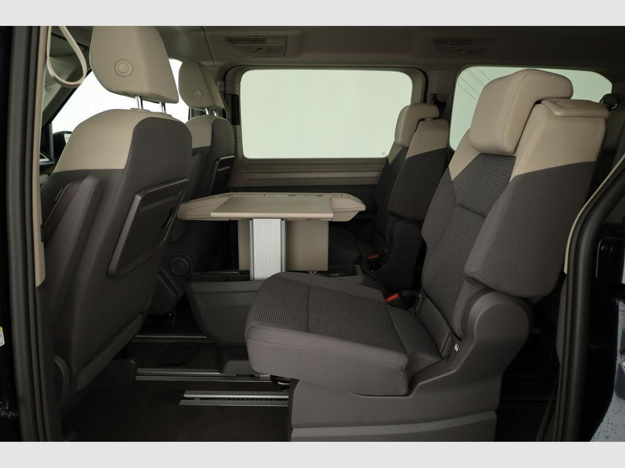 VW T7 eHybrid 4M Business (2026) - Photo 11