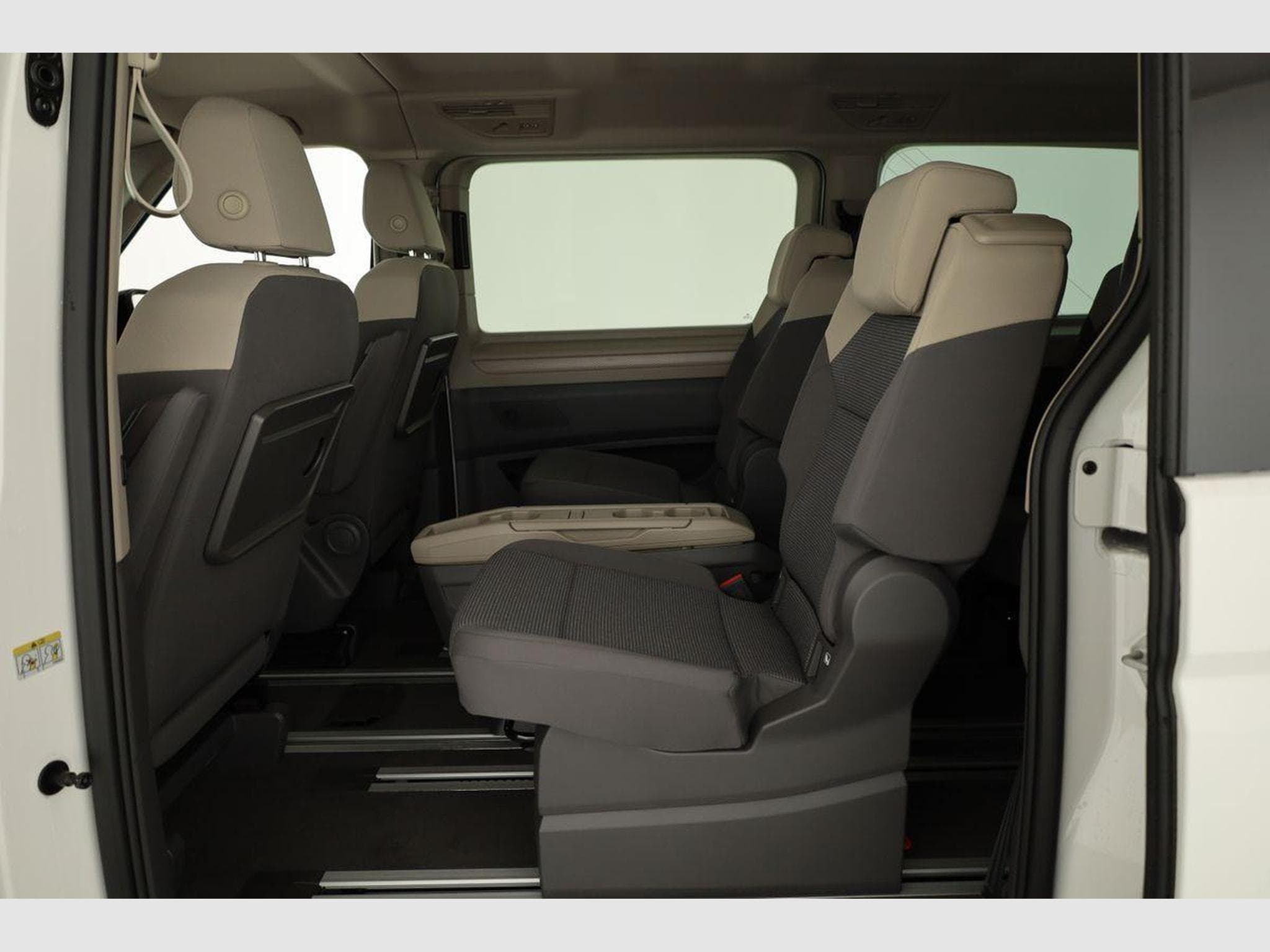 VW T7 eHybrid 4M Business (2026) - Photo 10