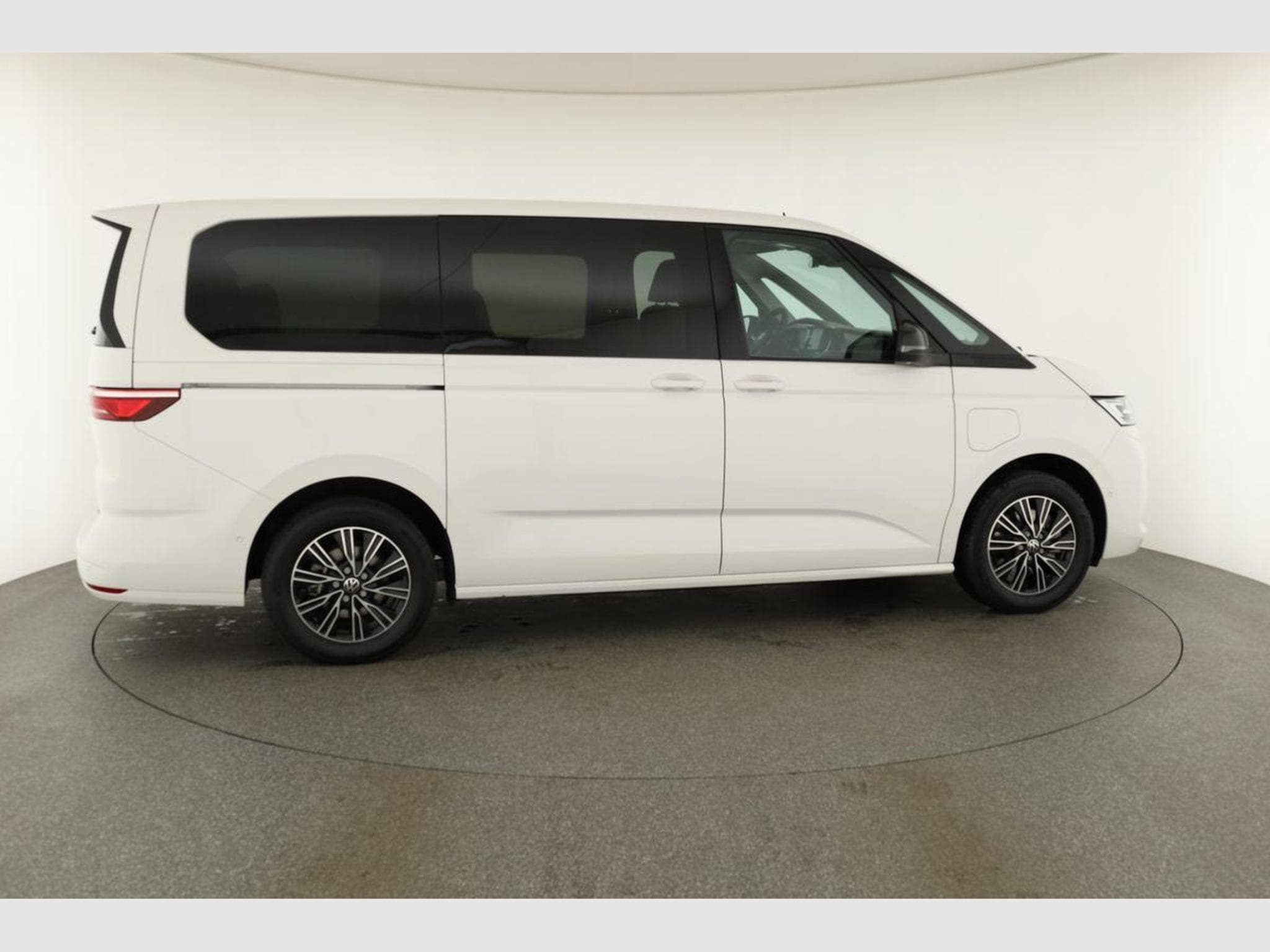 VW T7 eHybrid 4M Business (2026) - Photo 23