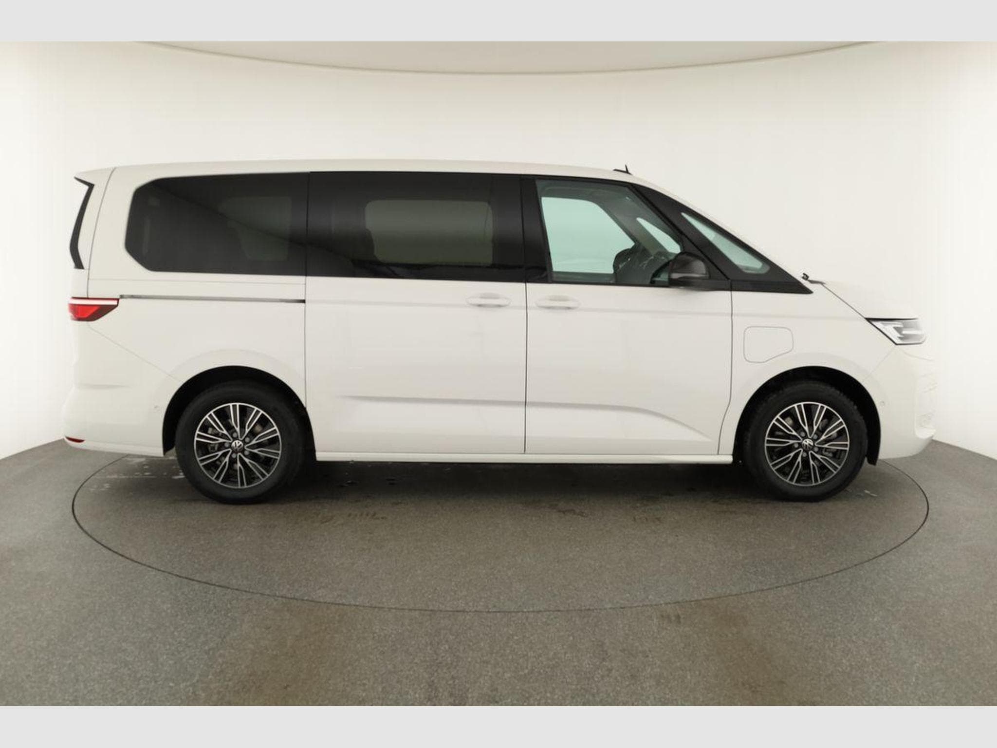 VW T7 eHybrid 4M Business (2026) - Photo 24