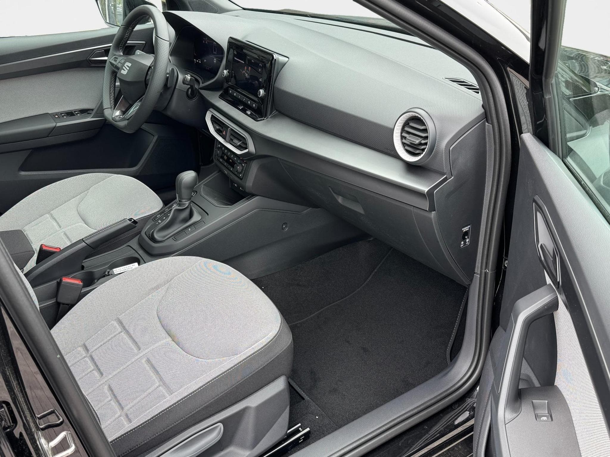 Seat Arona FR (2026) - Photo 8