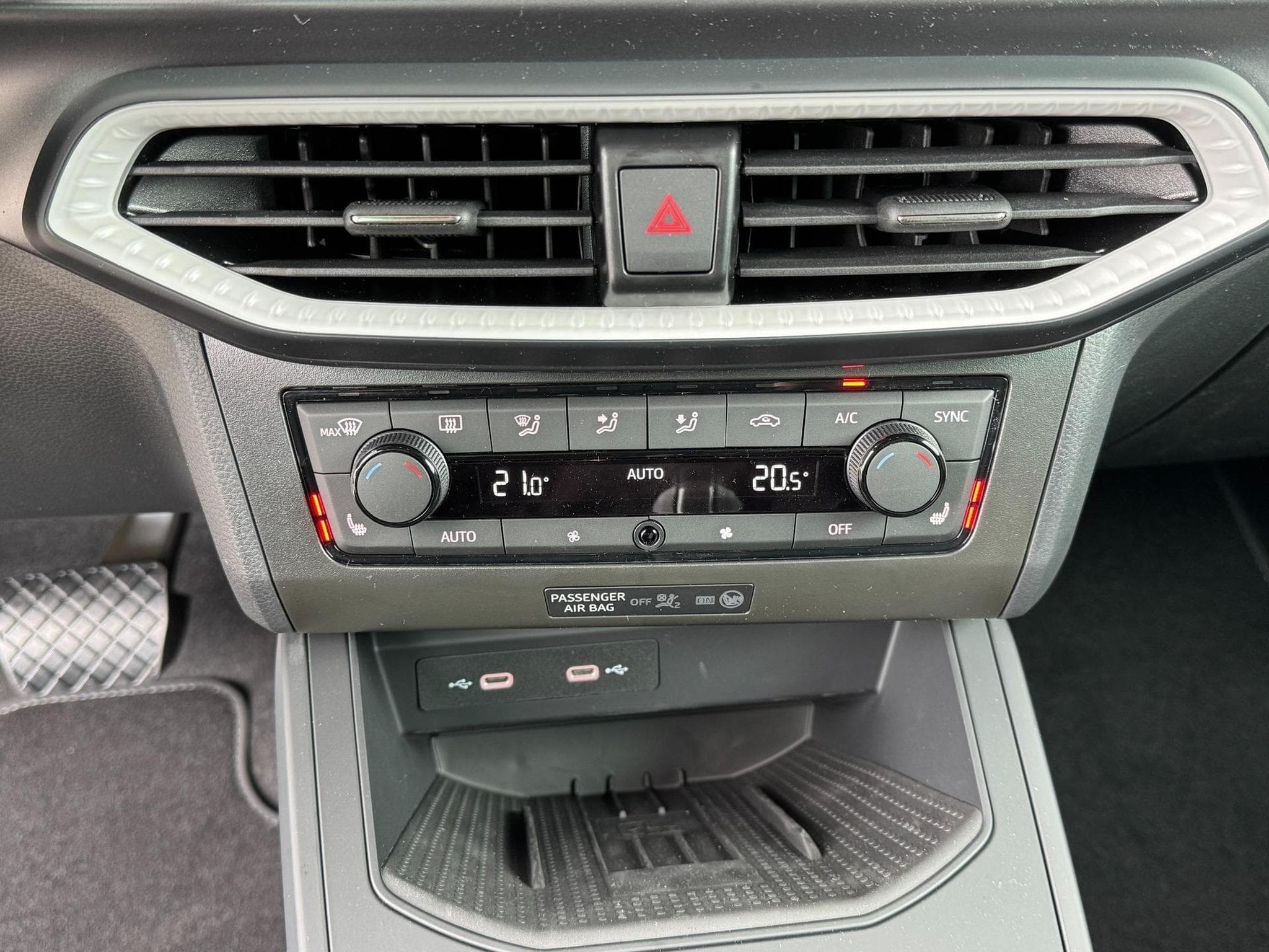Seat Arona FR (2026) - Photo 15