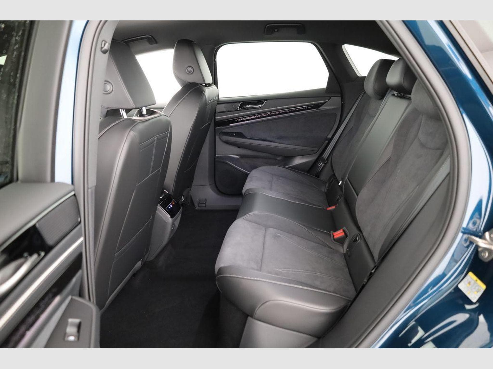 VW ID.7 Pro Black, HuD, (2026) - Photo 10