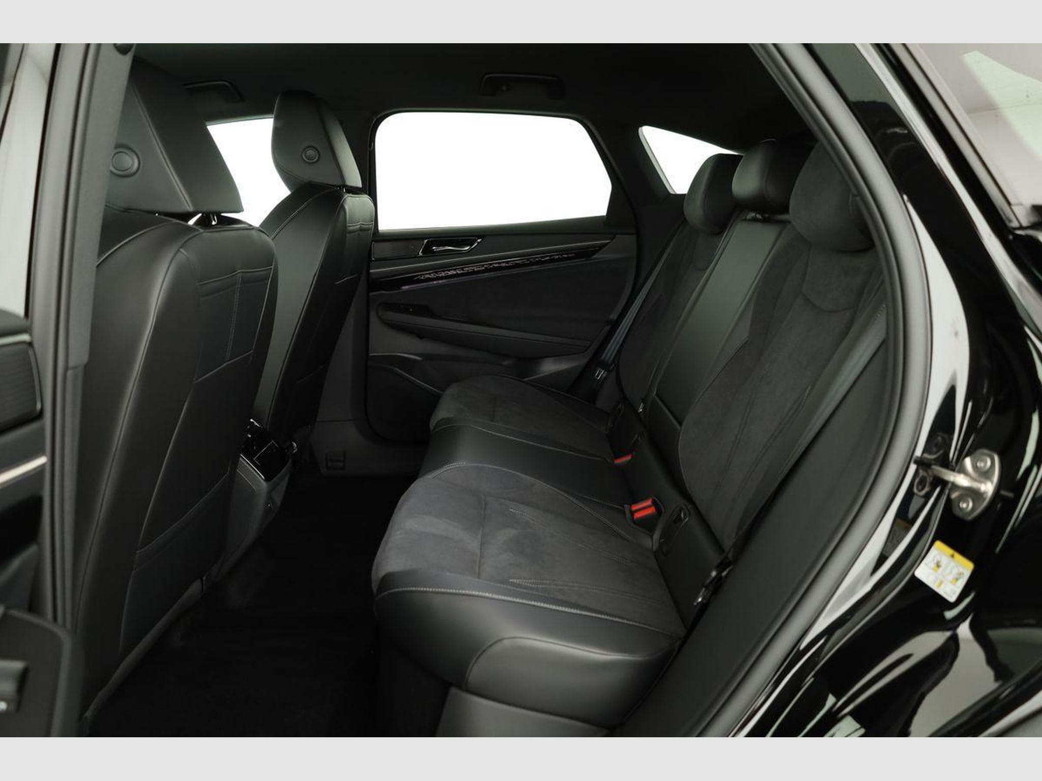 VW ID.7 Pro Black, AHK, (2026) - Photo 10
