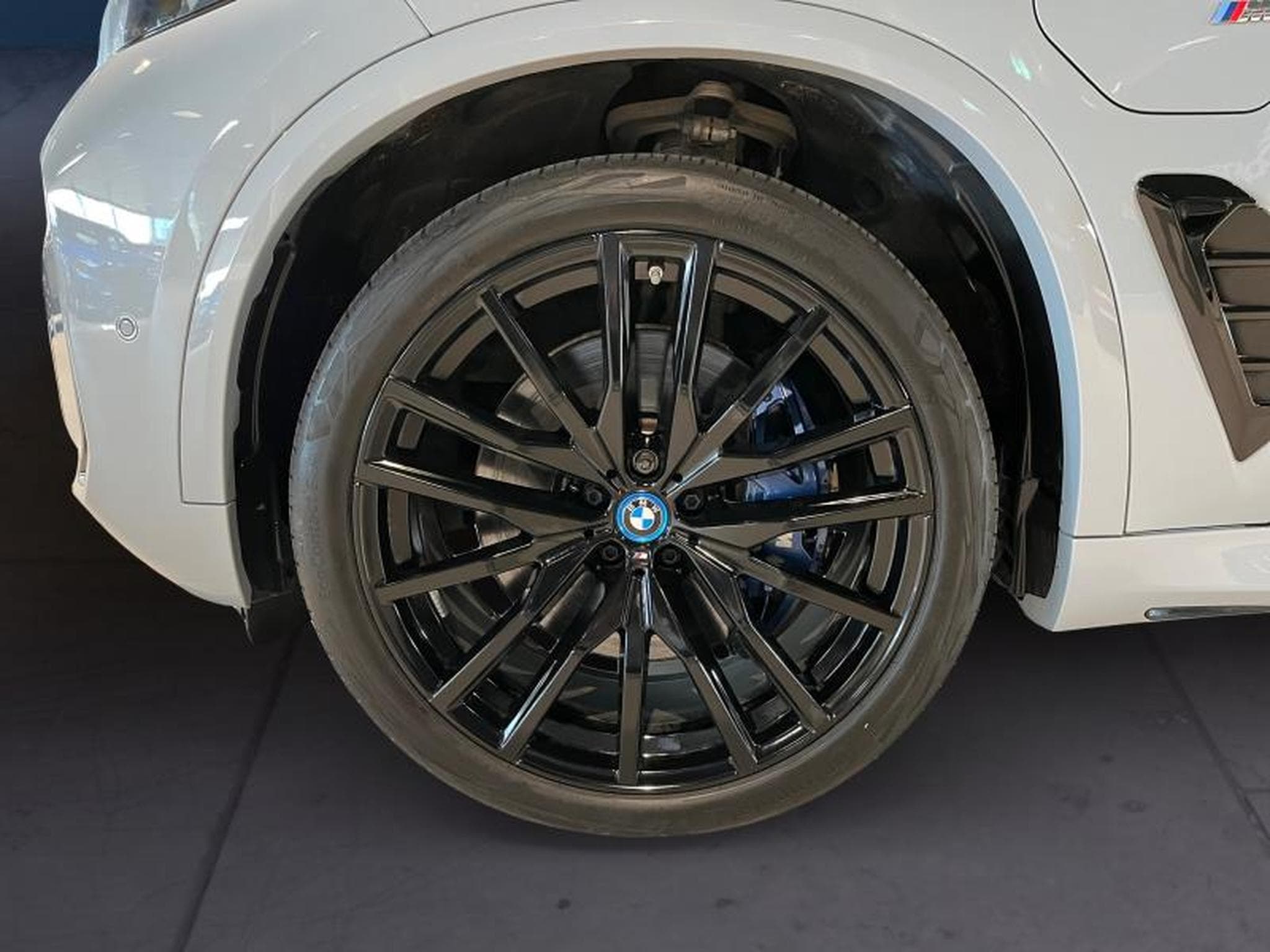 BMW X5 X5 xDrive50e M Sport (2024) - Photo 7