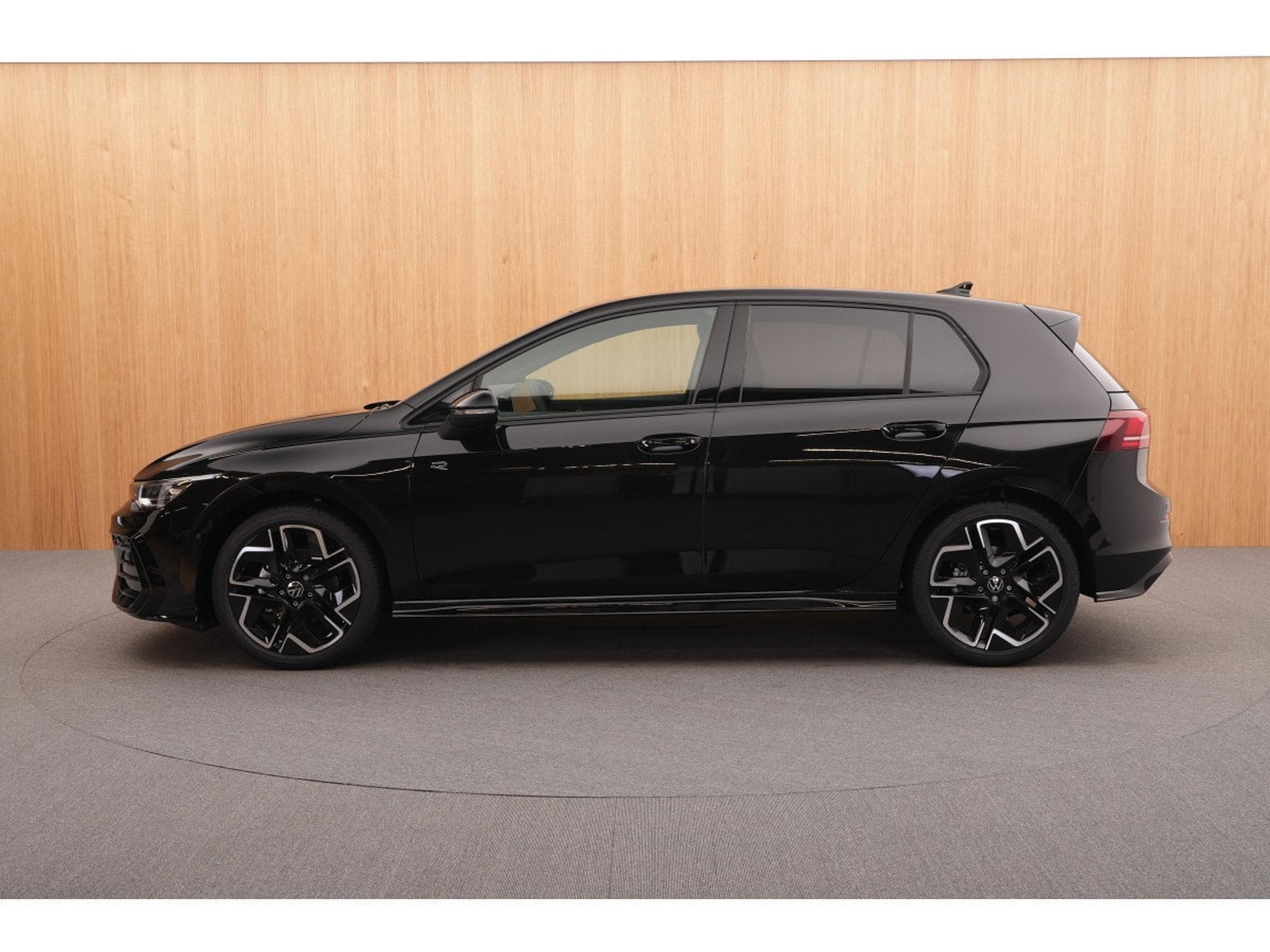 VW Golf R-Line 1.5 eTSI 110KW-150CV DSG7 - (2026) - Photo 4