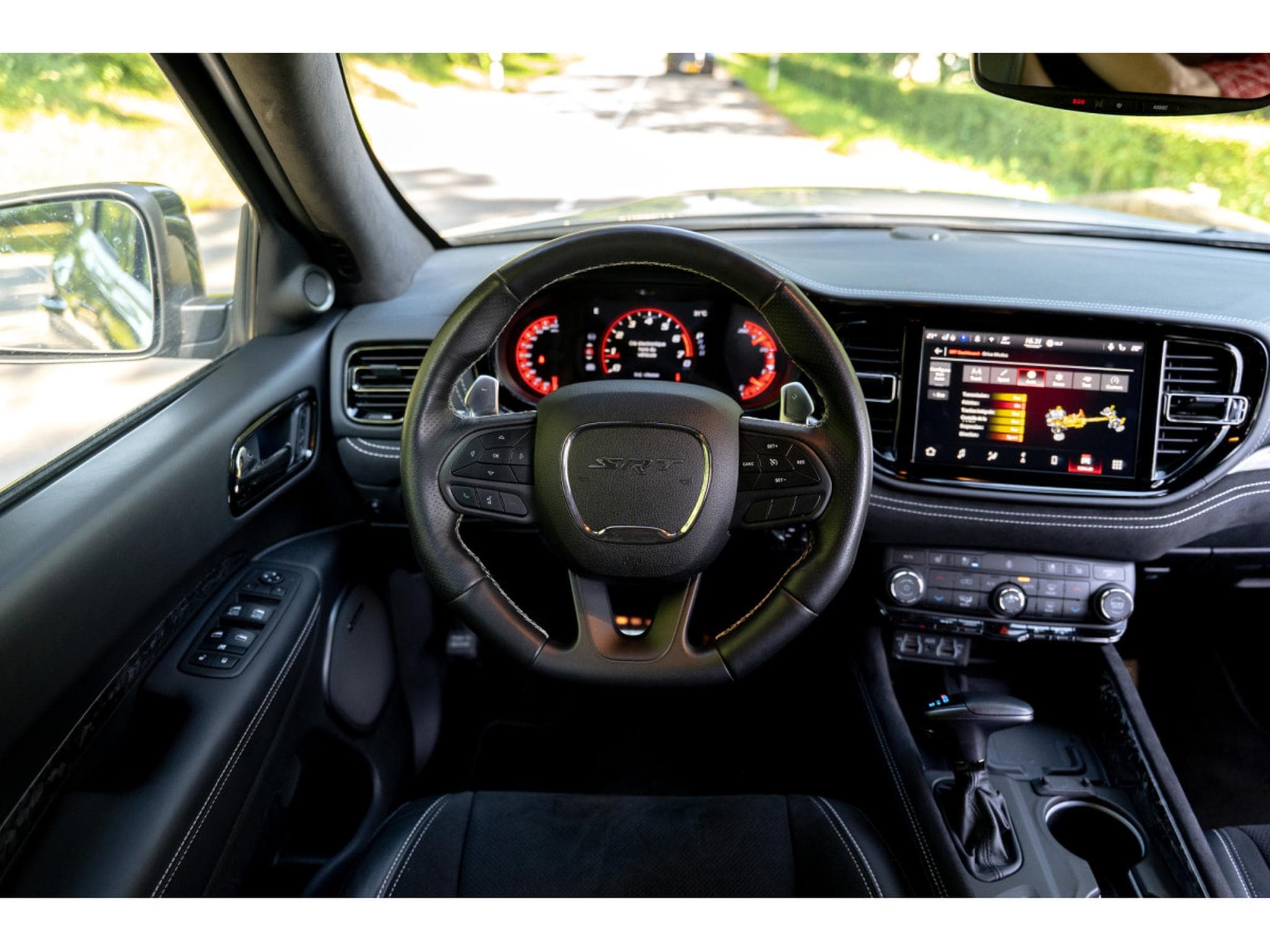 Dodge Durango SRT HELLCAT - 6 Places - Harman Kardon - Black Package (2023) - Photo 10