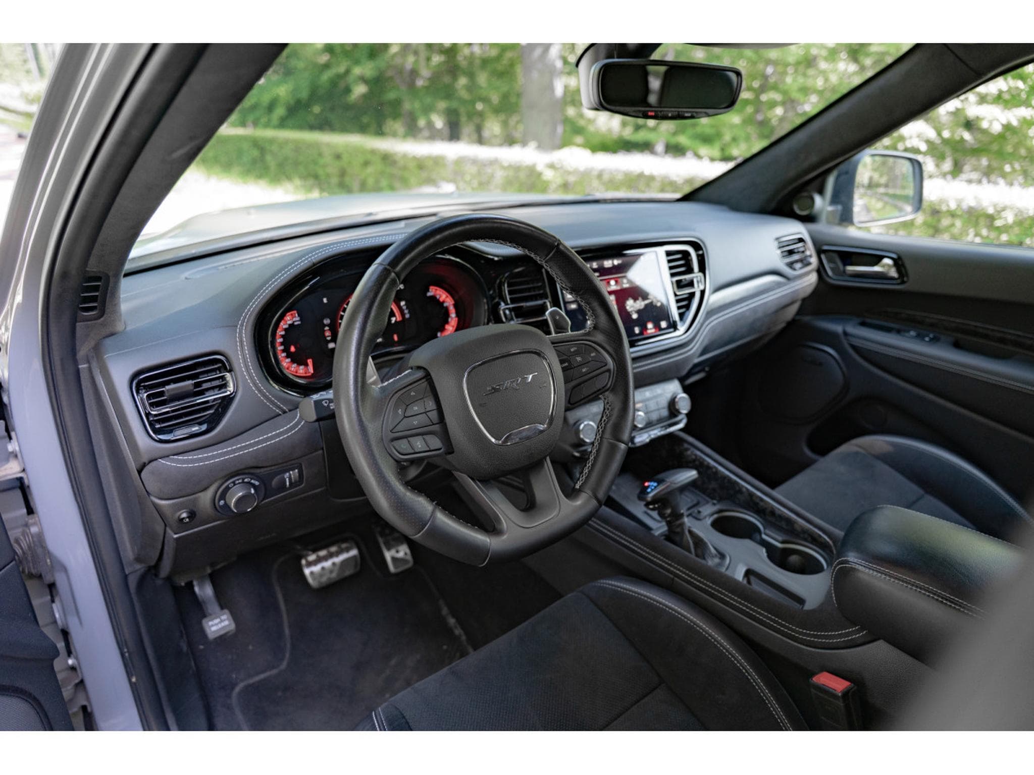 Dodge Durango SRT HELLCAT - 6 Places - Harman Kardon - Black Package (2023) - Photo 8