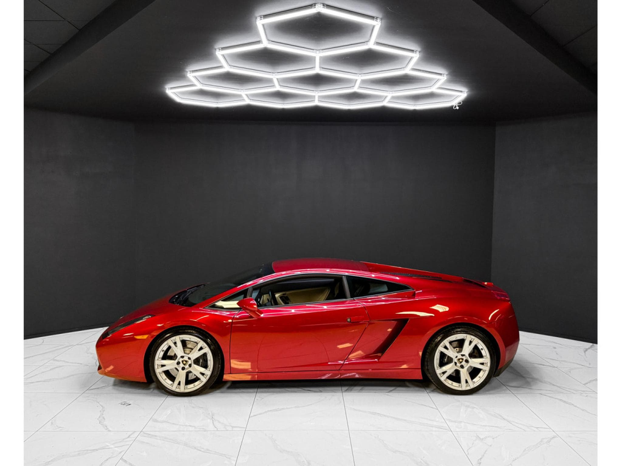 Lamborghini Gallardo 5.0 V10 Coupe 520 (2007) - Photo 2