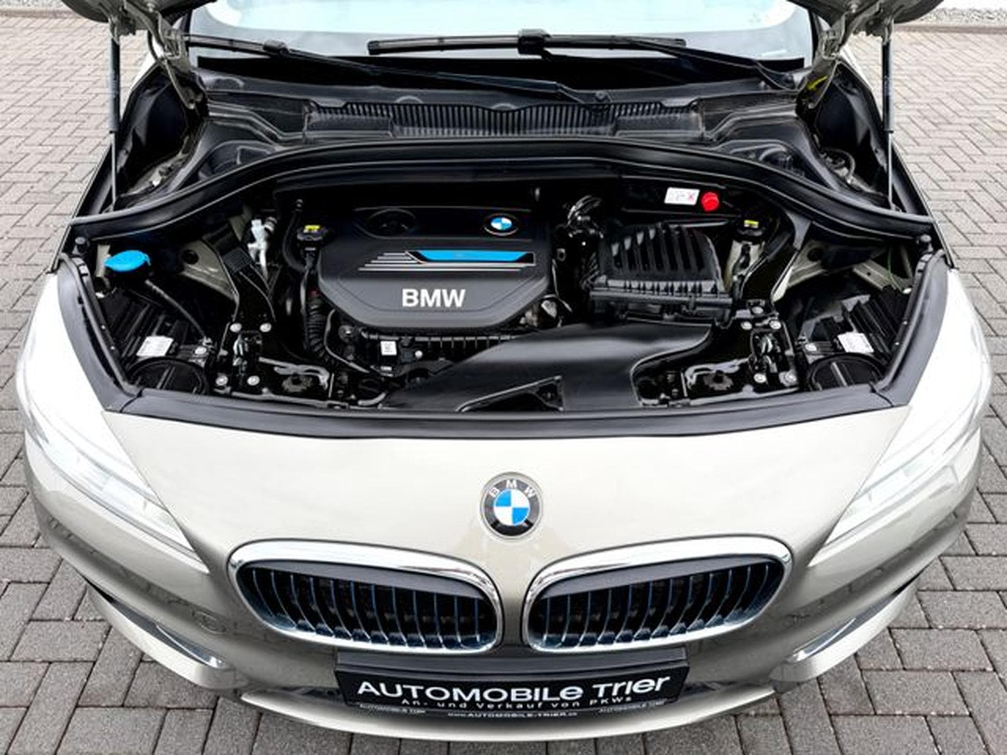 BMW 225 Active Tourer 225 xe Luxury Line /LED/PANO/HUD/ (2017) - Photo 18
