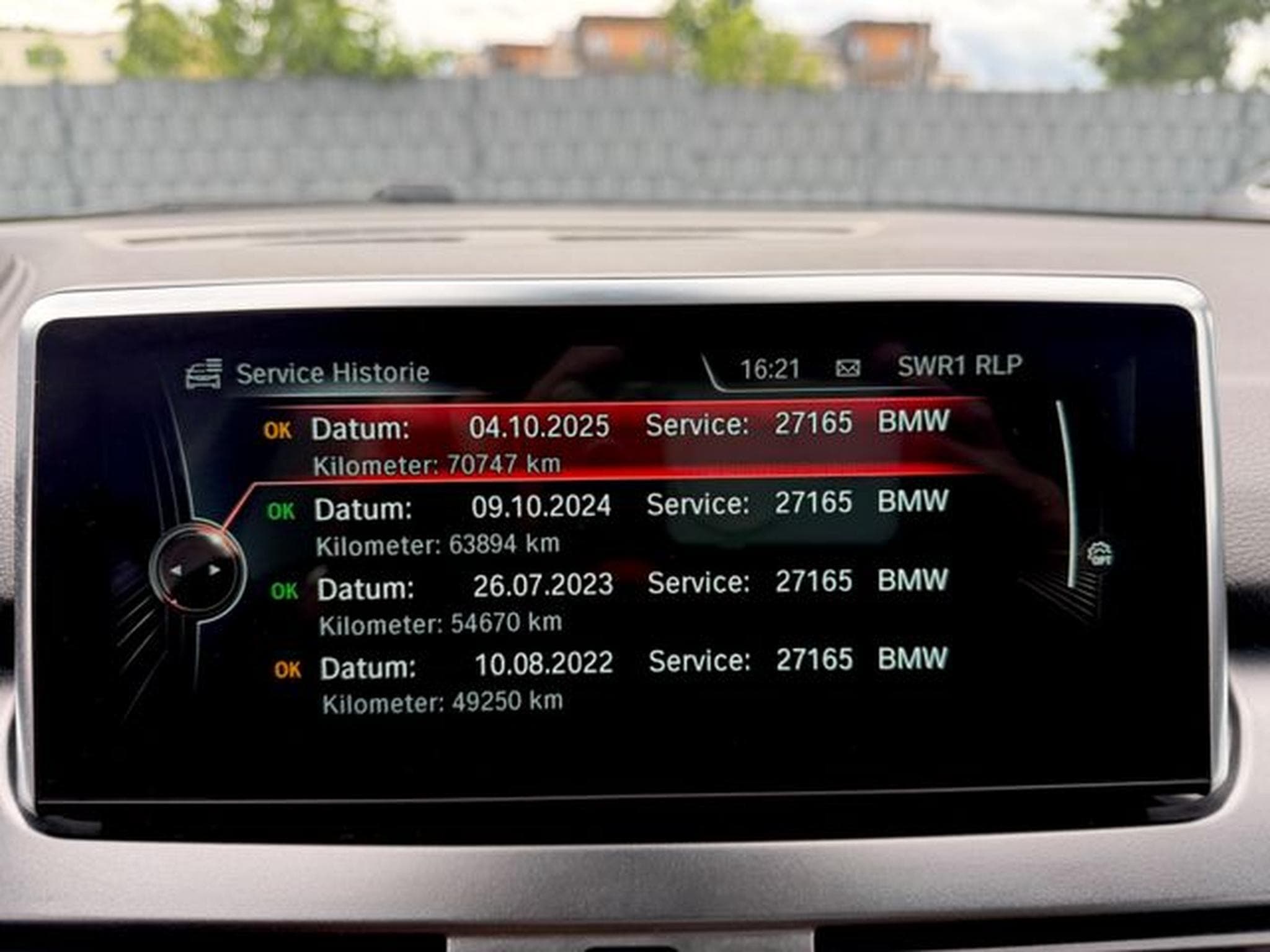 BMW 225 Active Tourer 225 xe Luxury Line /LED/PANO/HUD/ (2017) - Photo 17