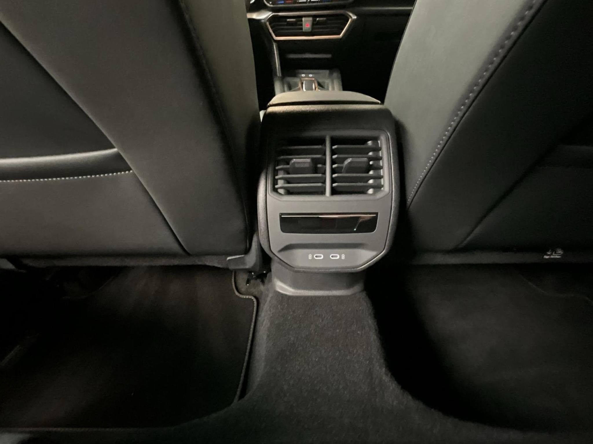 Cupra Leon TDI+DSG+Sennheiser+Pure-Perf+Dynamic-Design (2025) - Photo 18