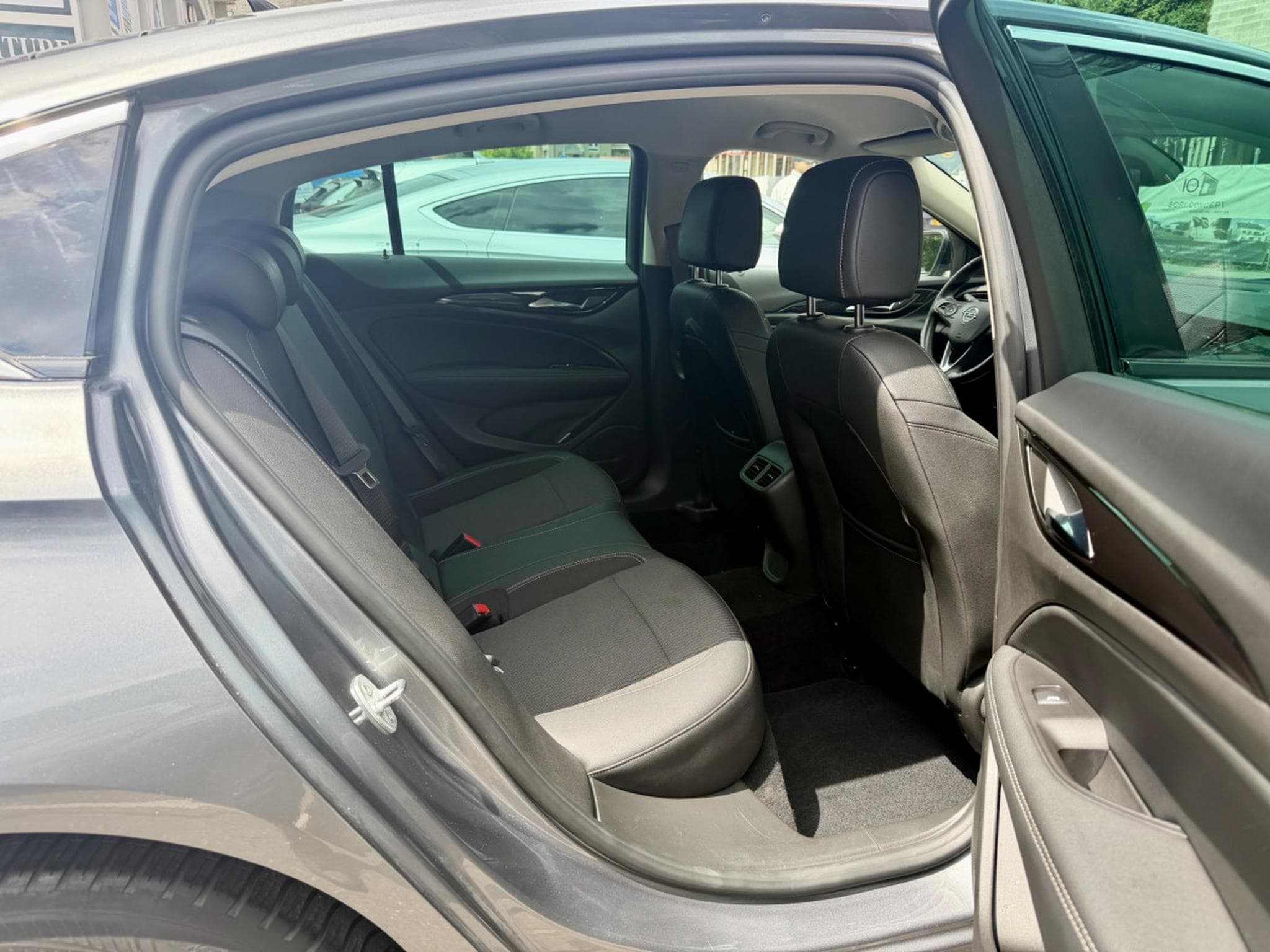 Opel Insignia Grand Sport 2.0 CDTI Elegance Aut. (2021) - Photo 10