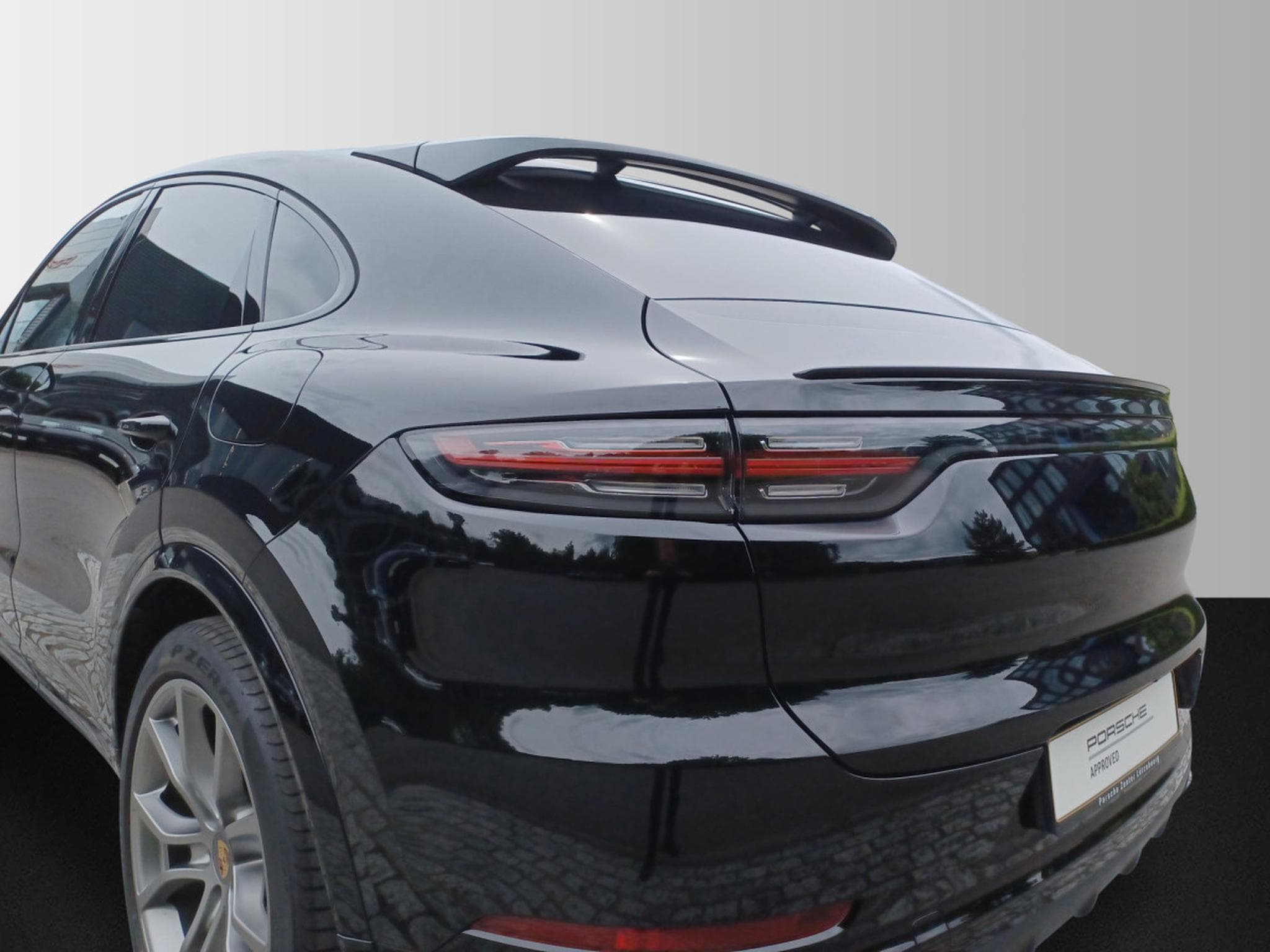 Porsche Cayenne E-Hybrid Coupé Platinum Edition (2023) - Photo 9