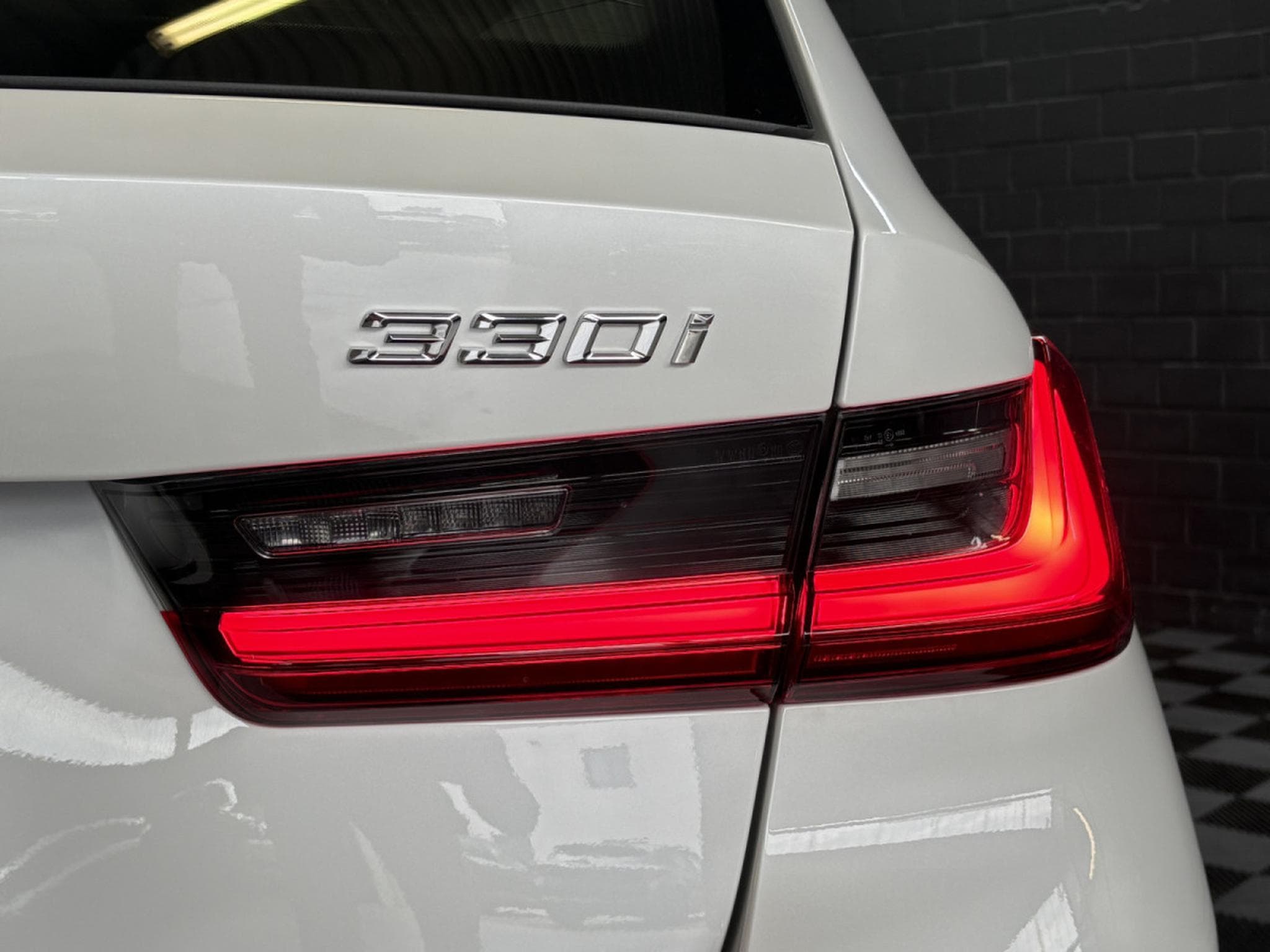 BMW 330 330i xDrive M-Sport Touring 245CV *Hayon*ACC*Sièges chauffan (2025) - Photo 24