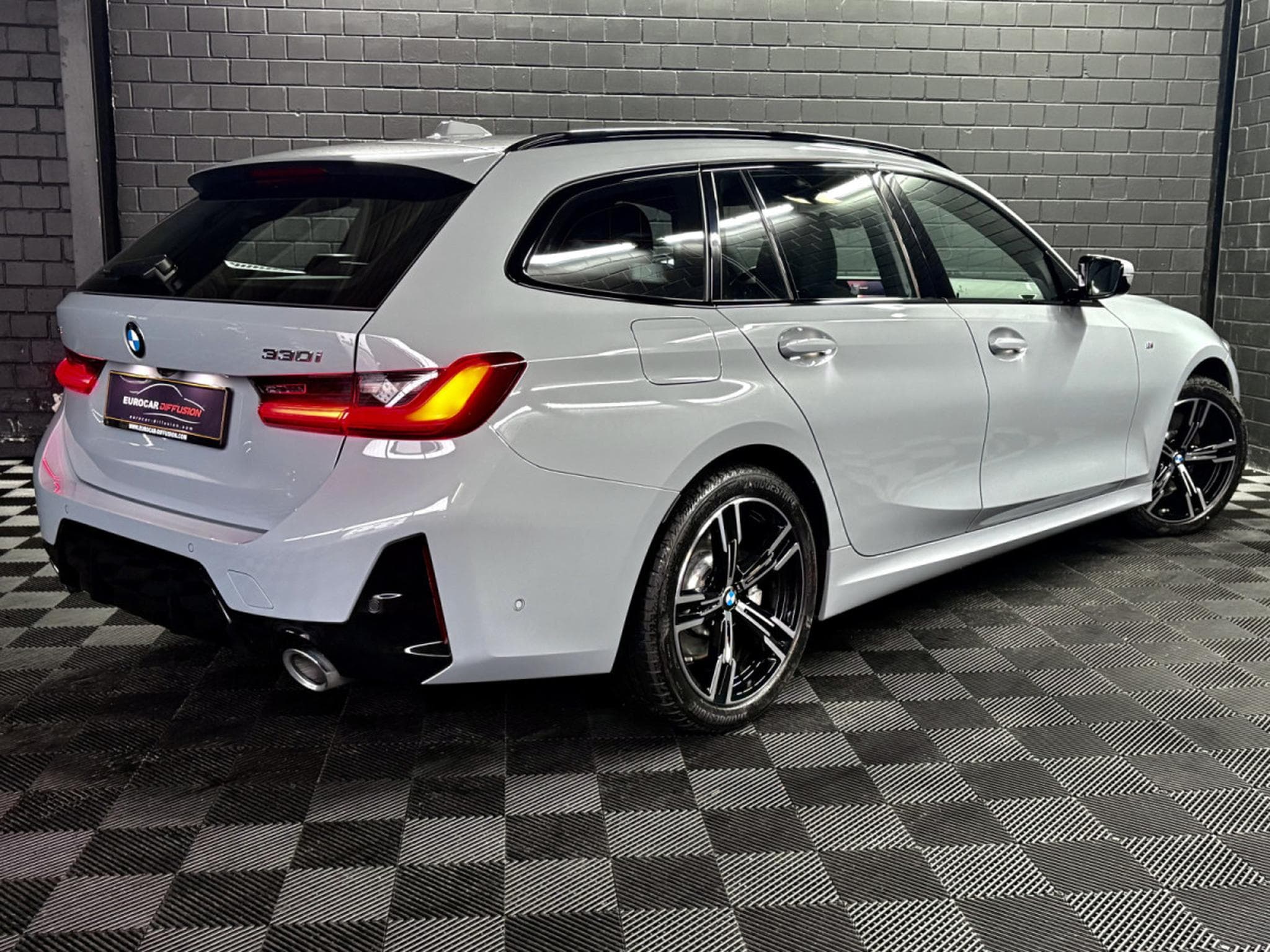 BMW 330 330i M-Sport Touring xDrive 245CV * Hayon * ACC * Sièges cha (2025) - Photo 6