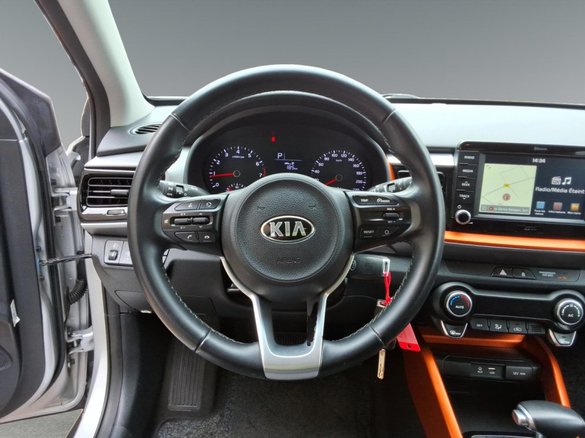 Kia Stonic Fusion 1.4 6AT ISG (2019) - Photo 9
